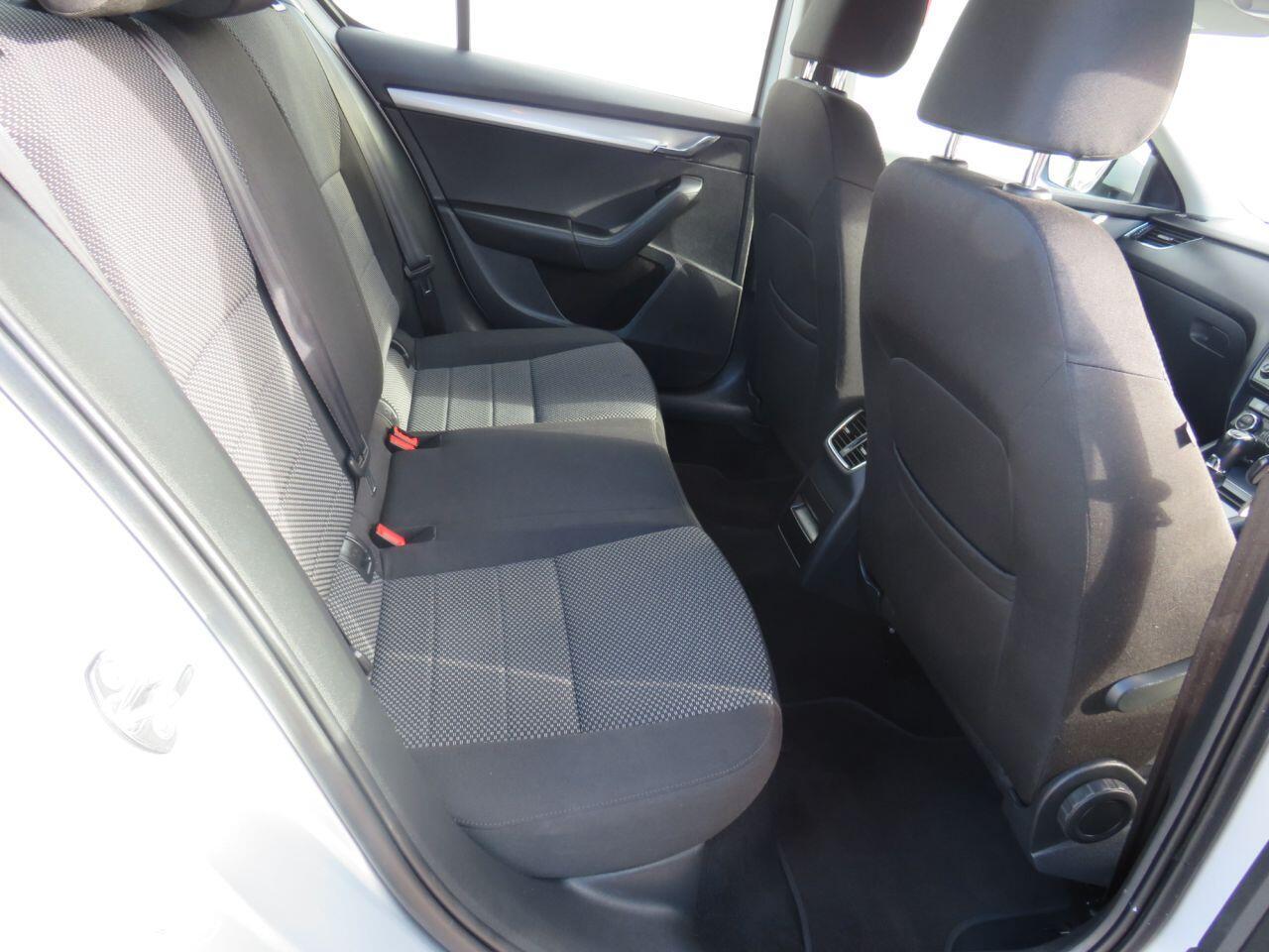 Skoda Octavia - Image 8