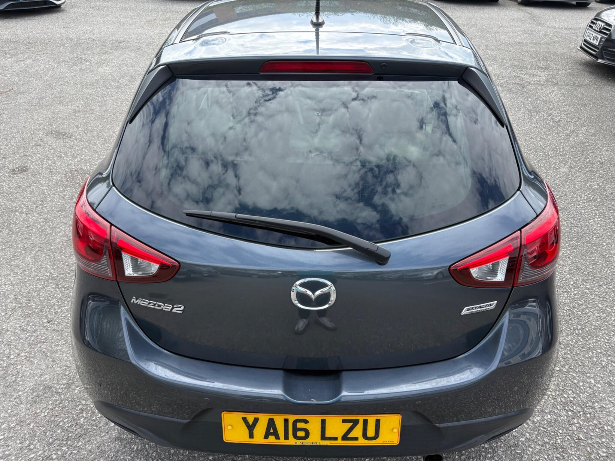 Mazda MAZDA2 - Image 17
