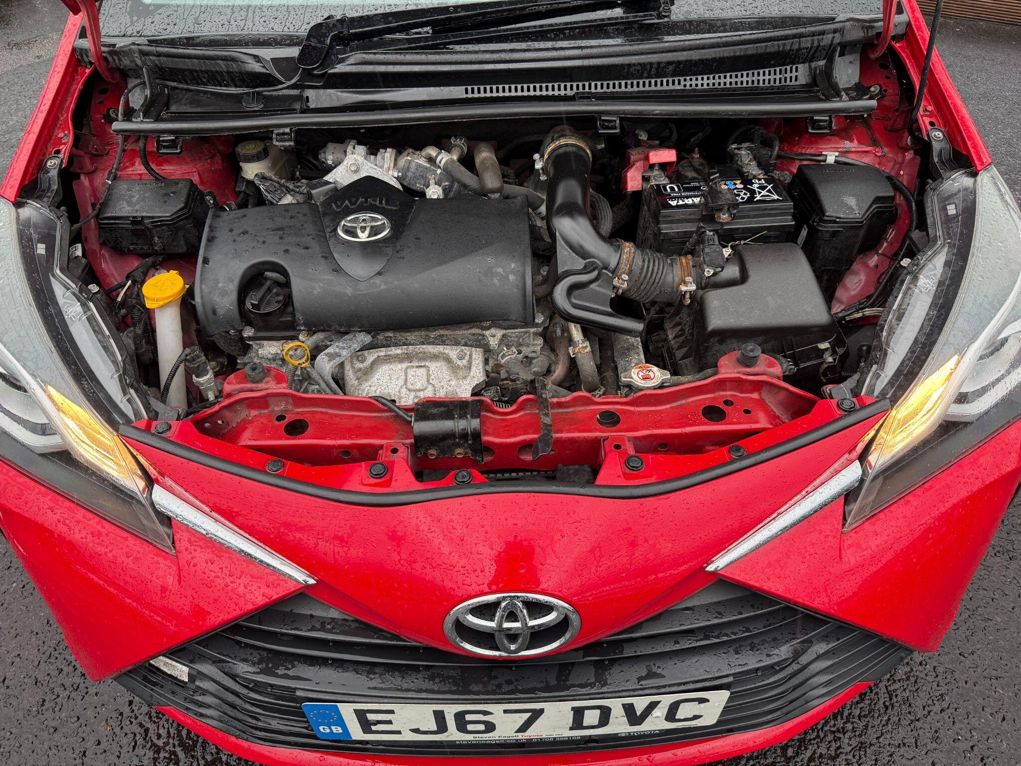 Toyota Yaris - Image 57