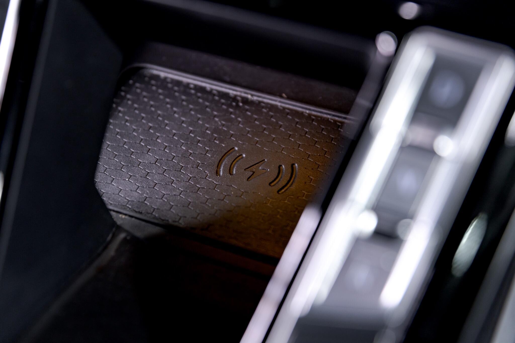 Jaguar I-Pace - Image 54