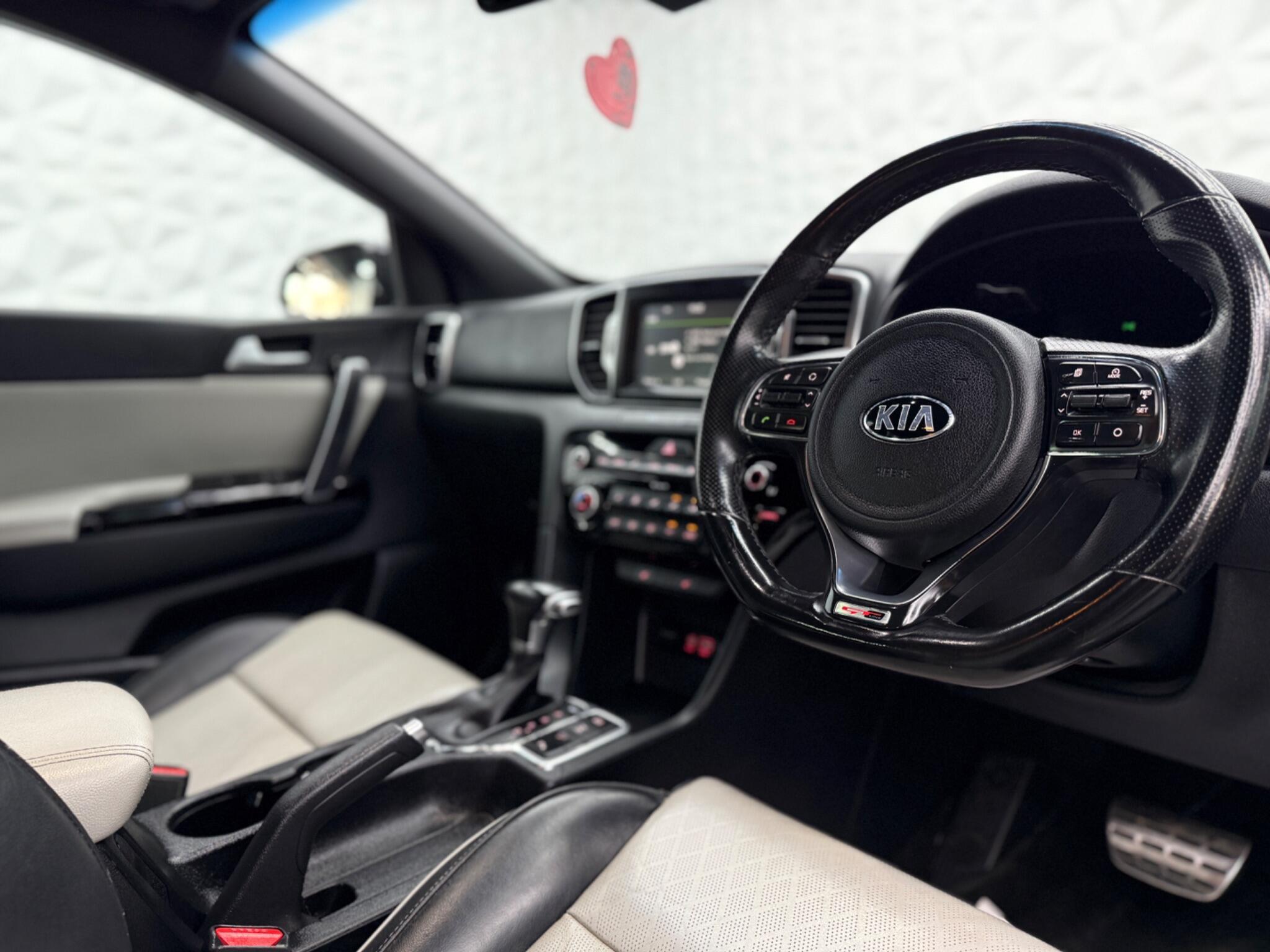 Kia Sportage - Image 17