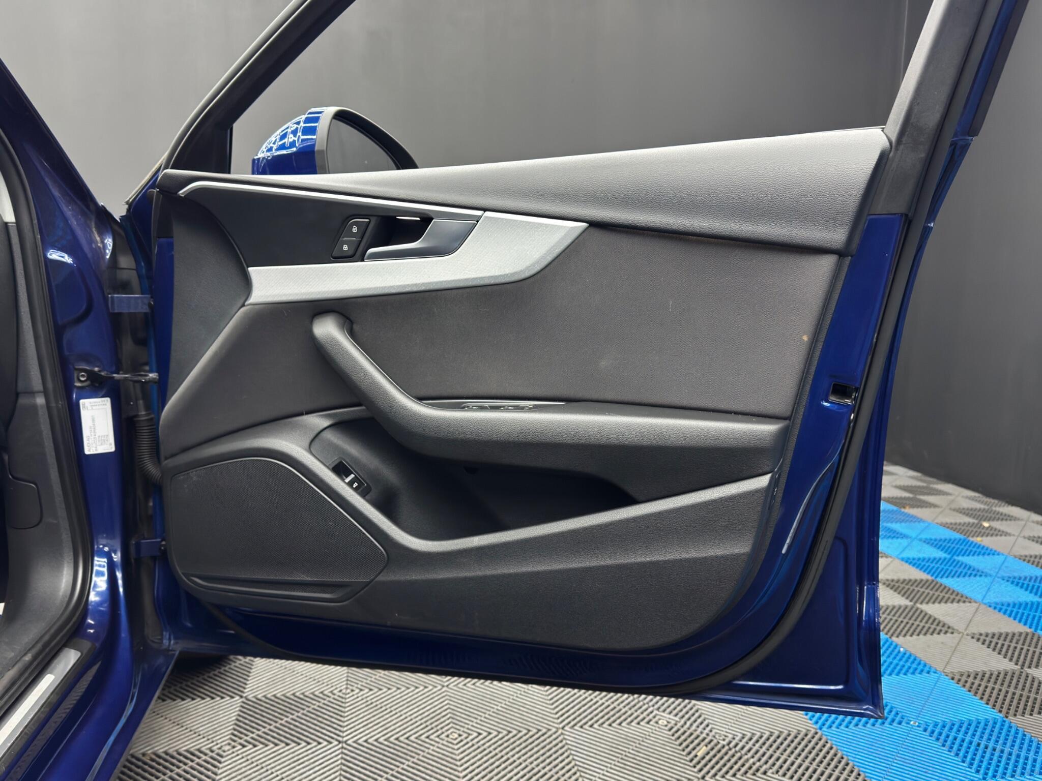 Audi A4 Avant - Image 40