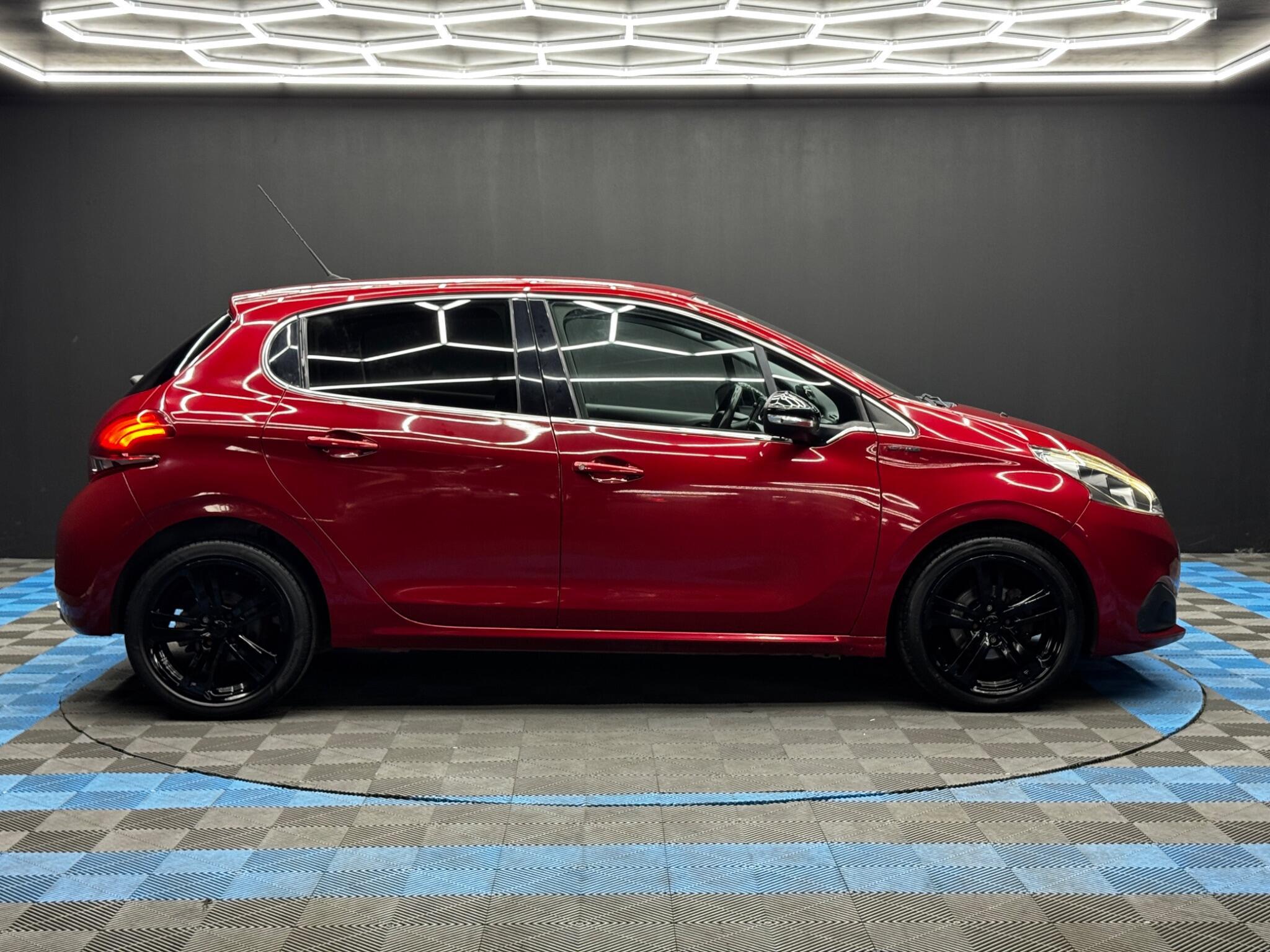 Peugeot 208 - Image 4
