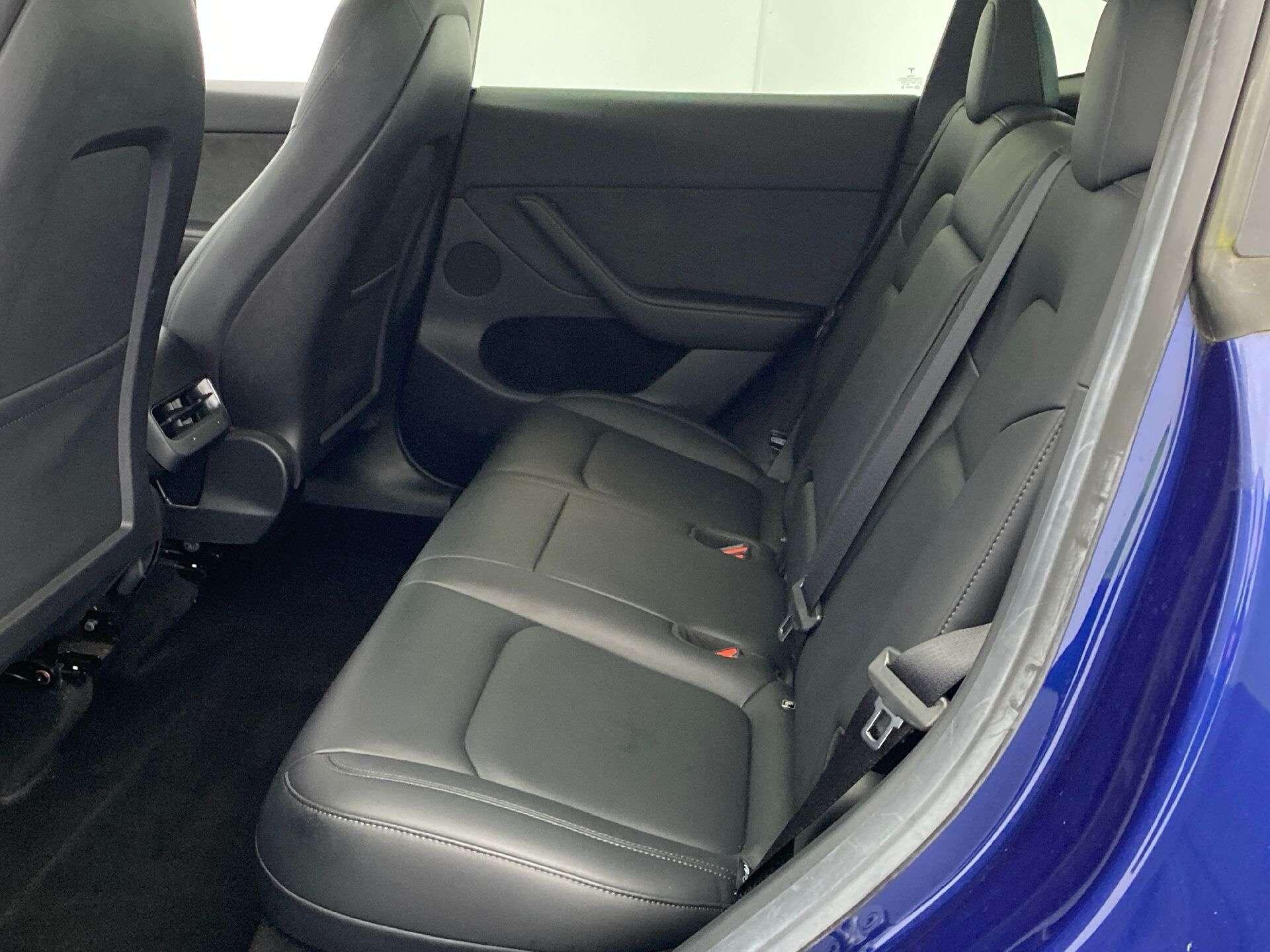 Tesla Model Y - Image 12