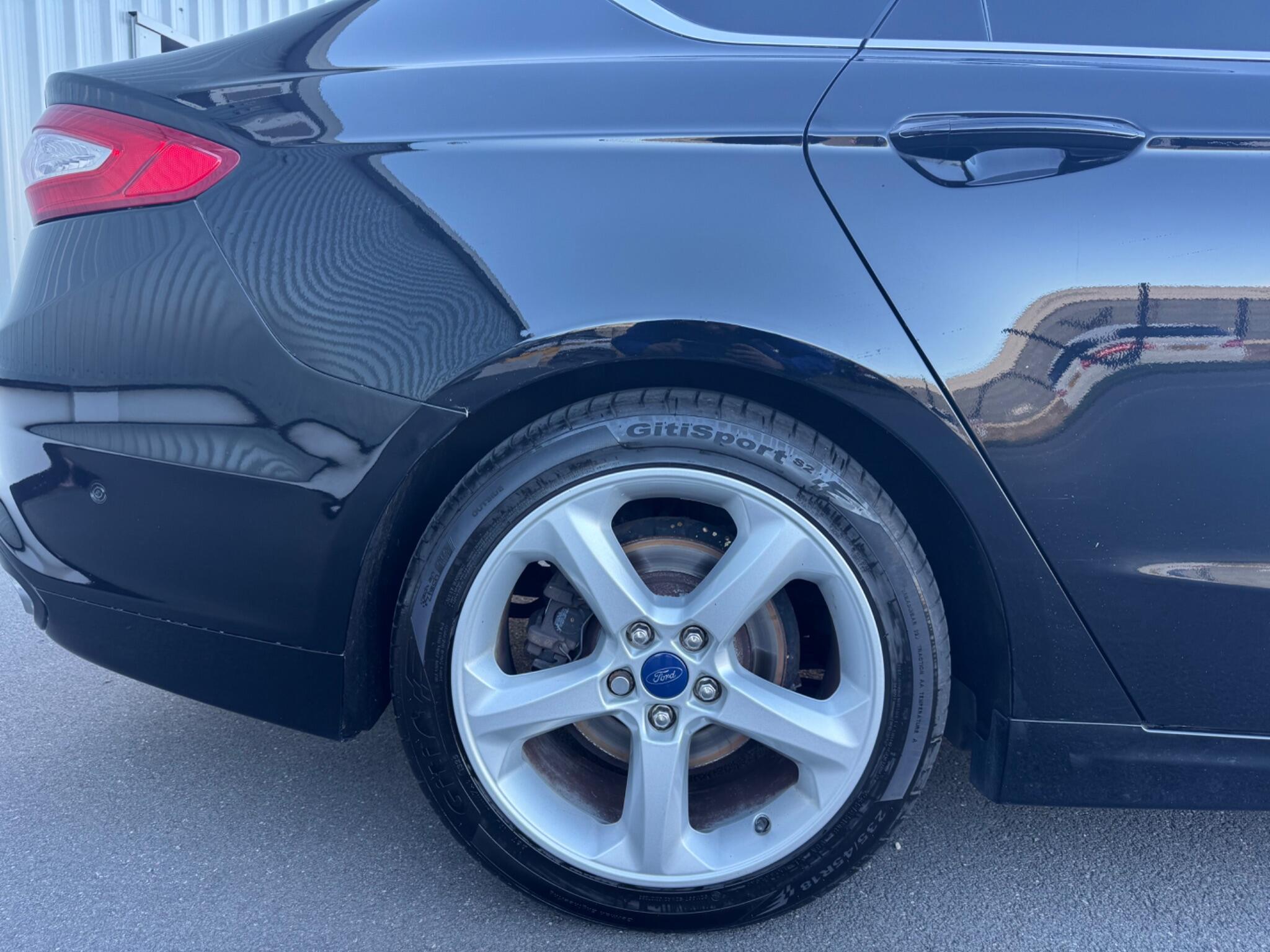 Ford Mondeo - Image 15
