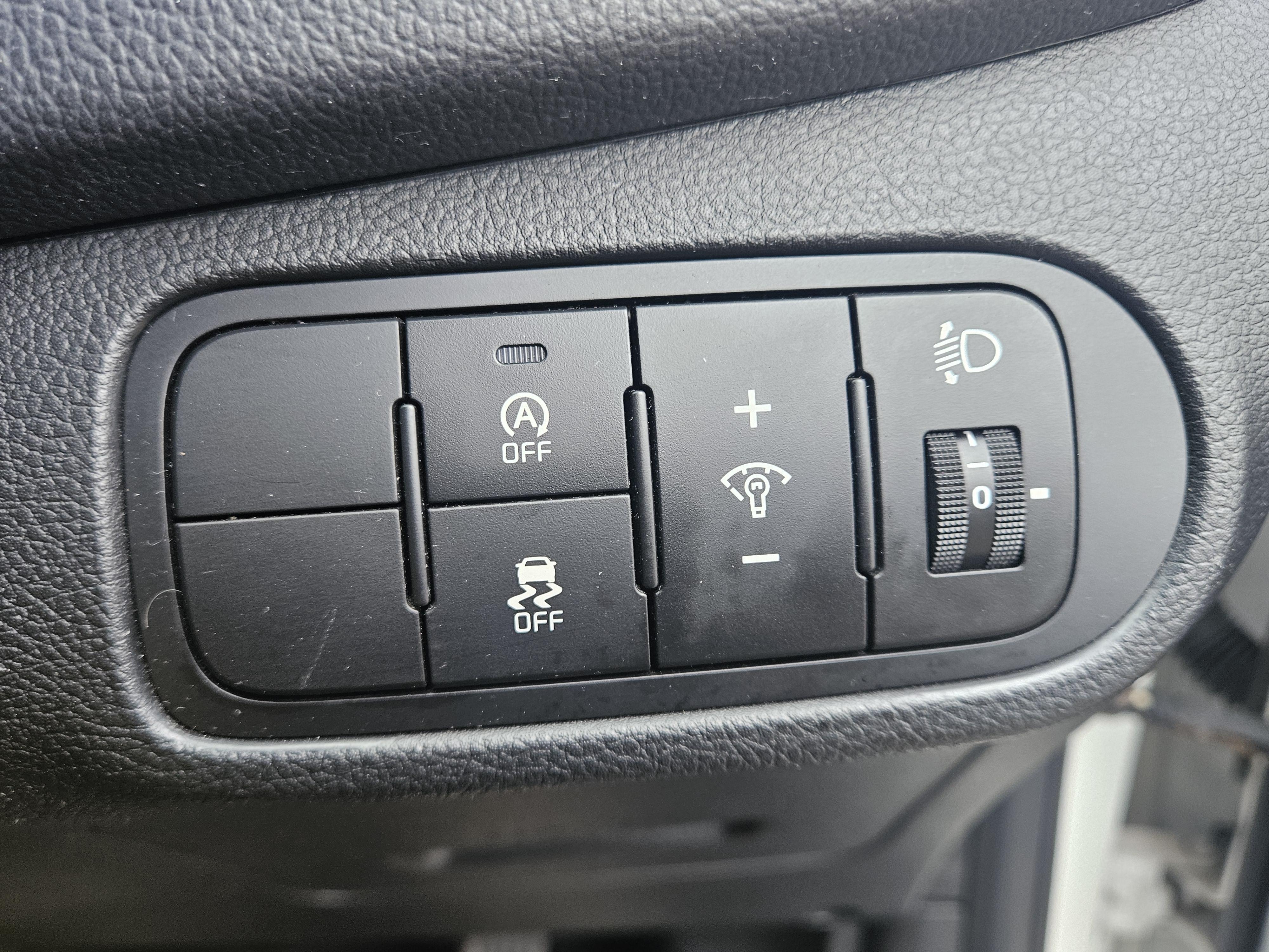 Kia Carens - Image 33