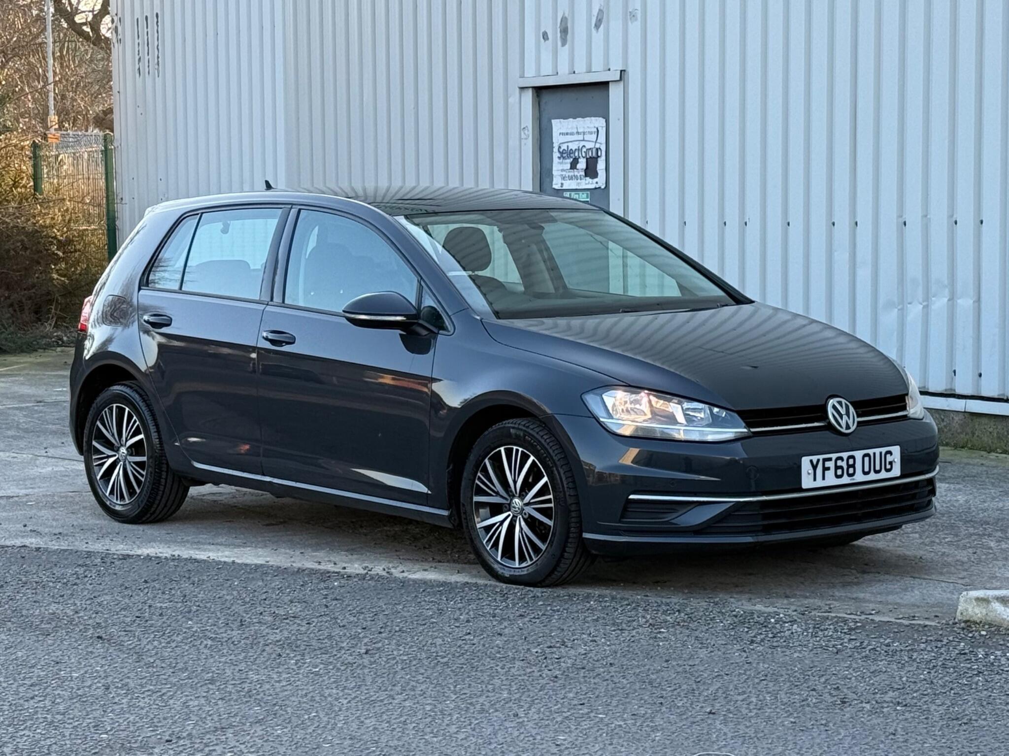 Volkswagen Golf - Image 8