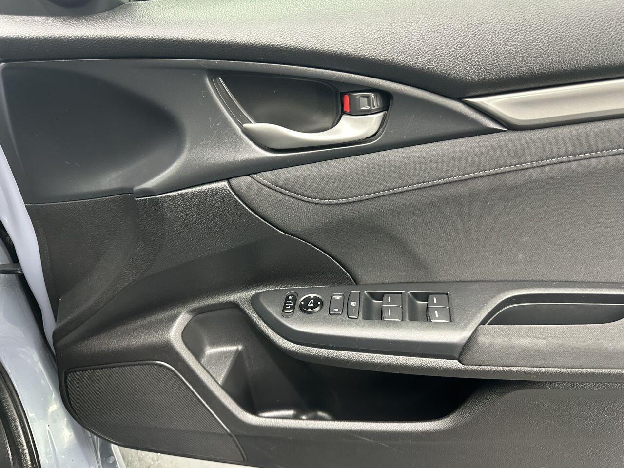 Honda Civic - Image 17