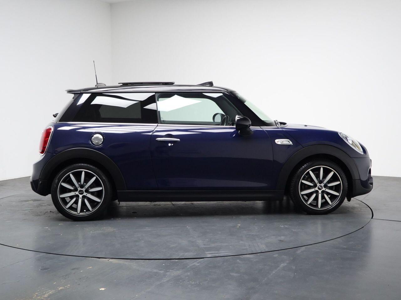 MINI Hatch - Image 14