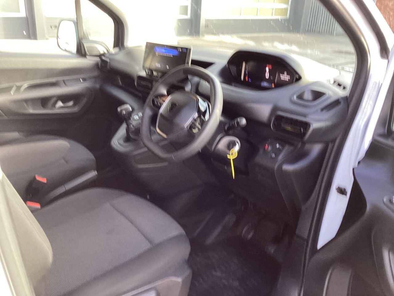 Peugeot Partner - Image 19