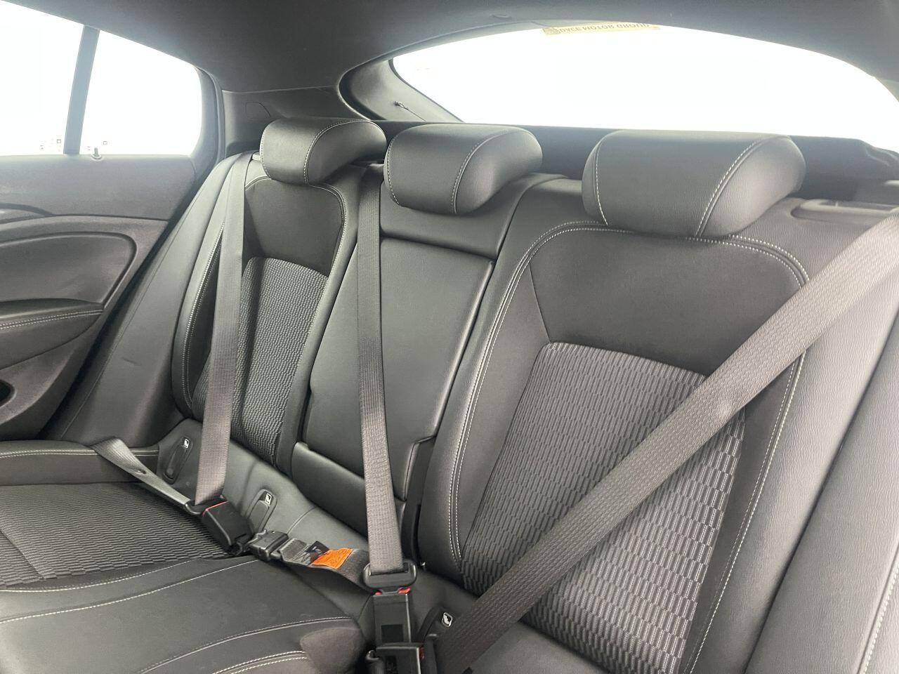 Vauxhall Insignia - Image 32