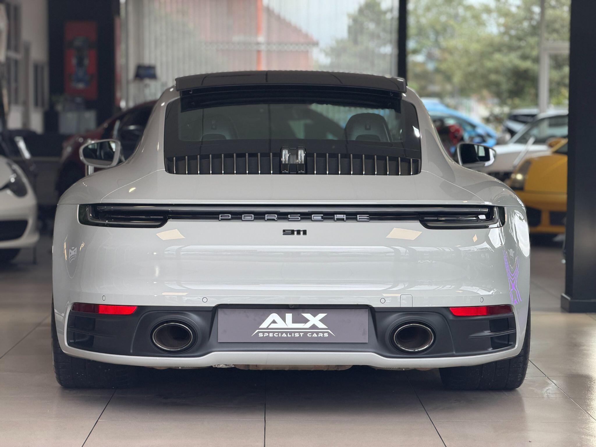 Porsche 911 - Image 14