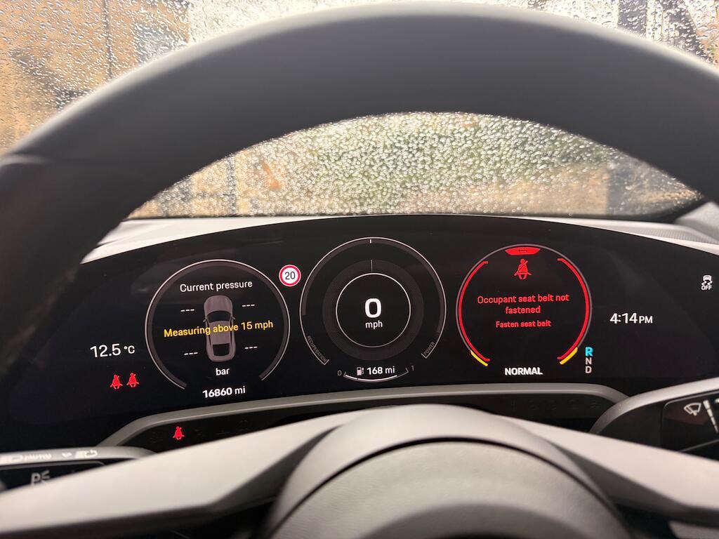 Porsche Taycan - Image 45