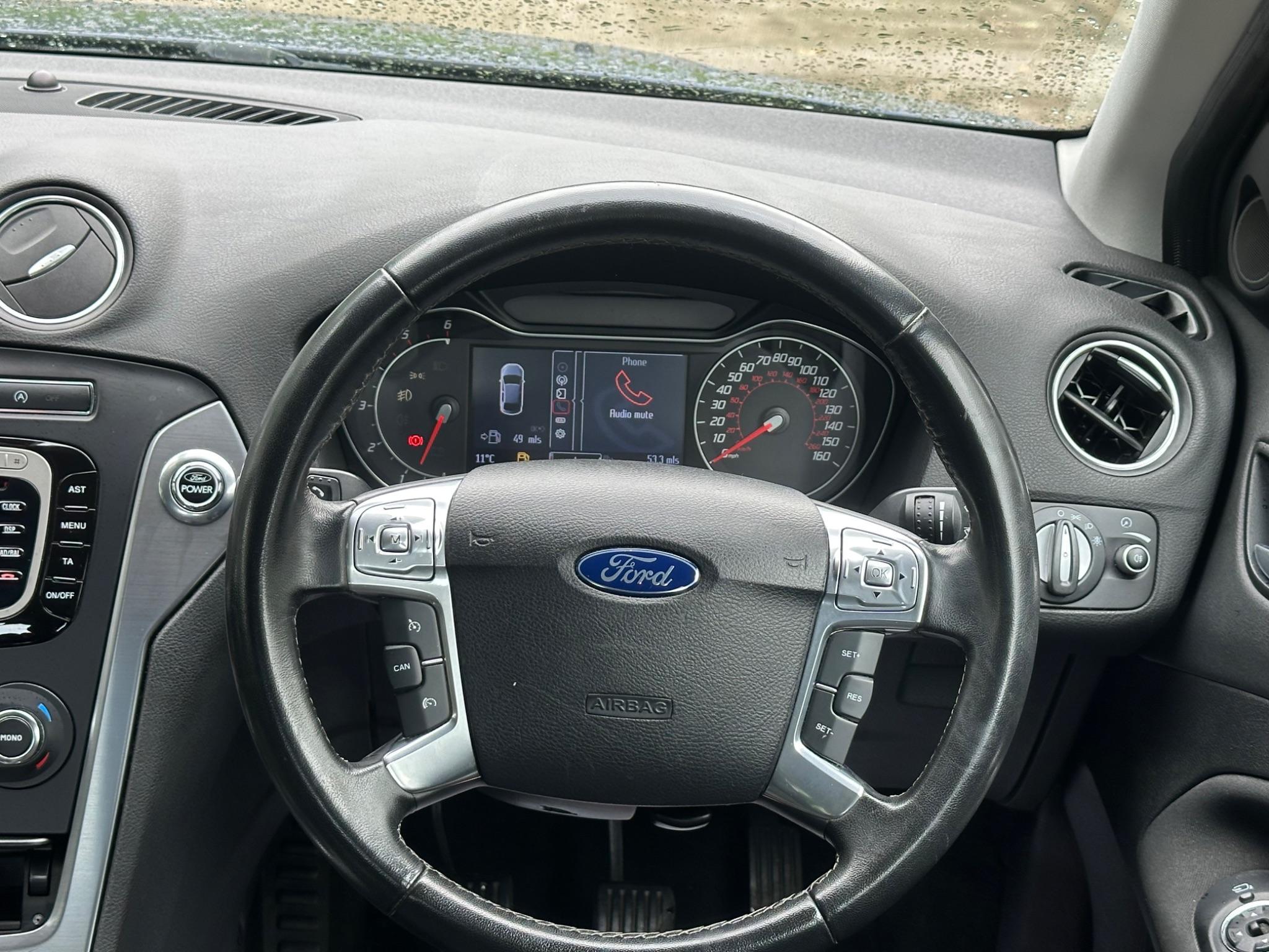 Ford Mondeo - Image 32