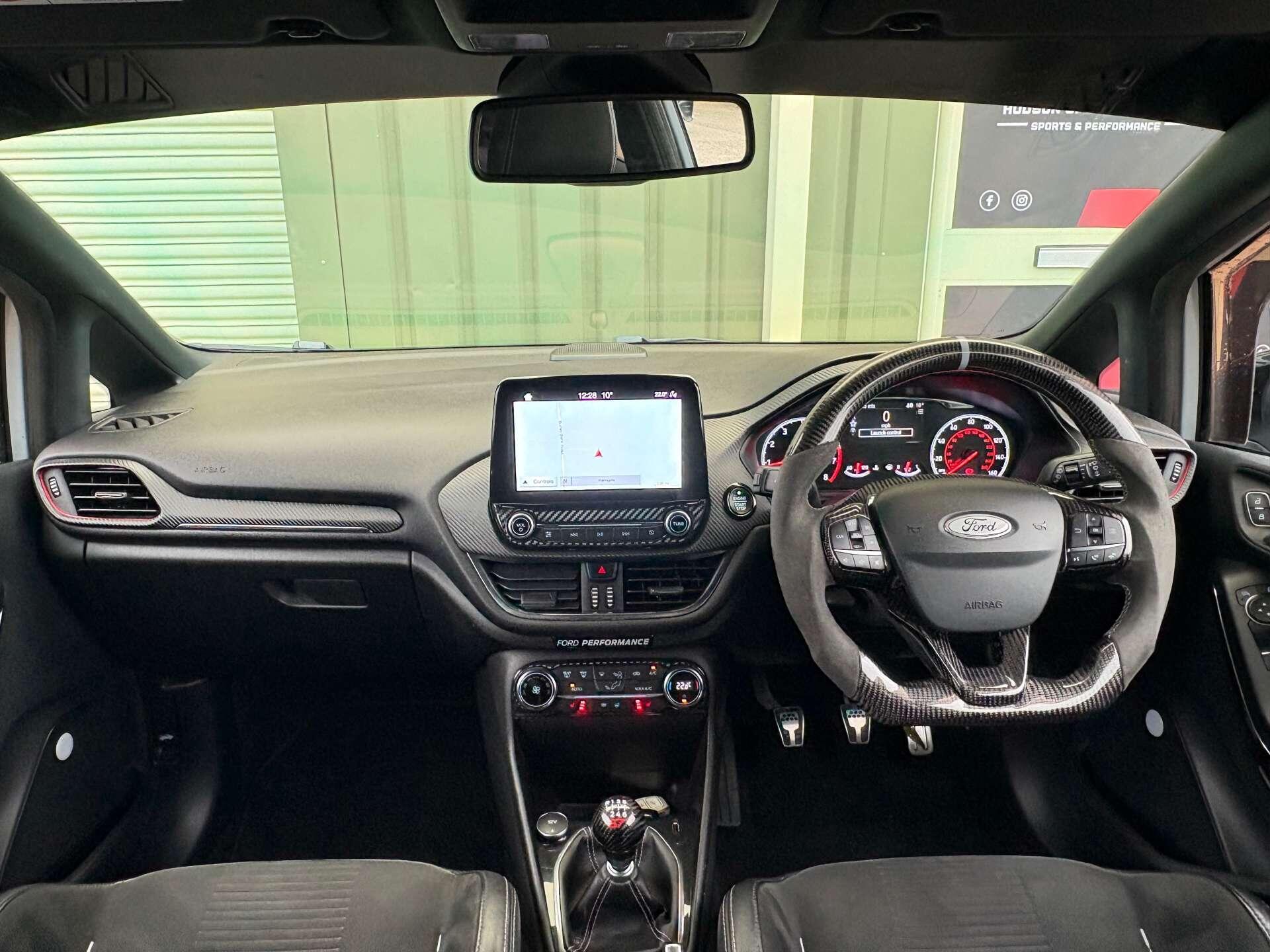 Ford Fiesta - Image 18