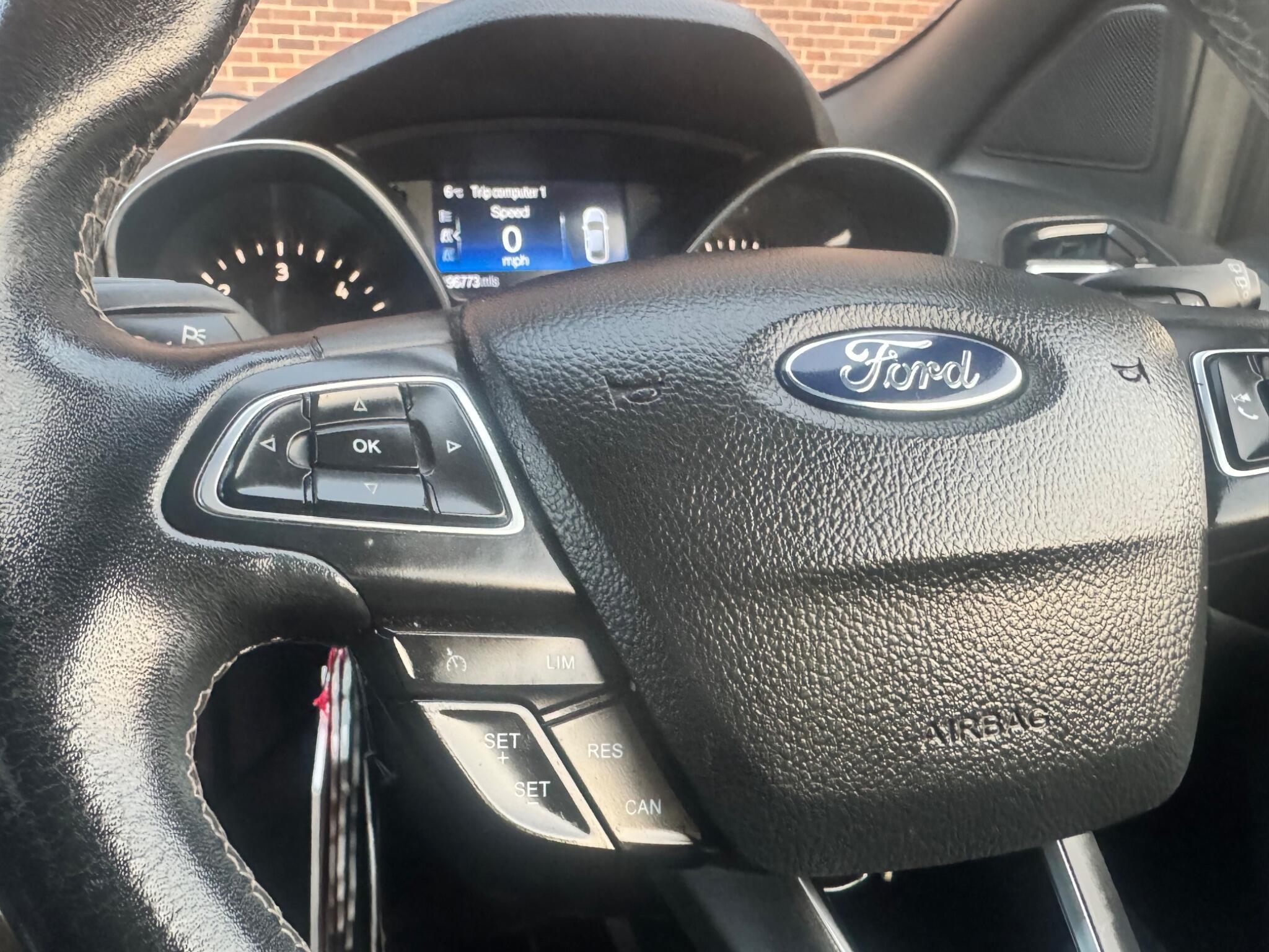 Ford Kuga - Image 23