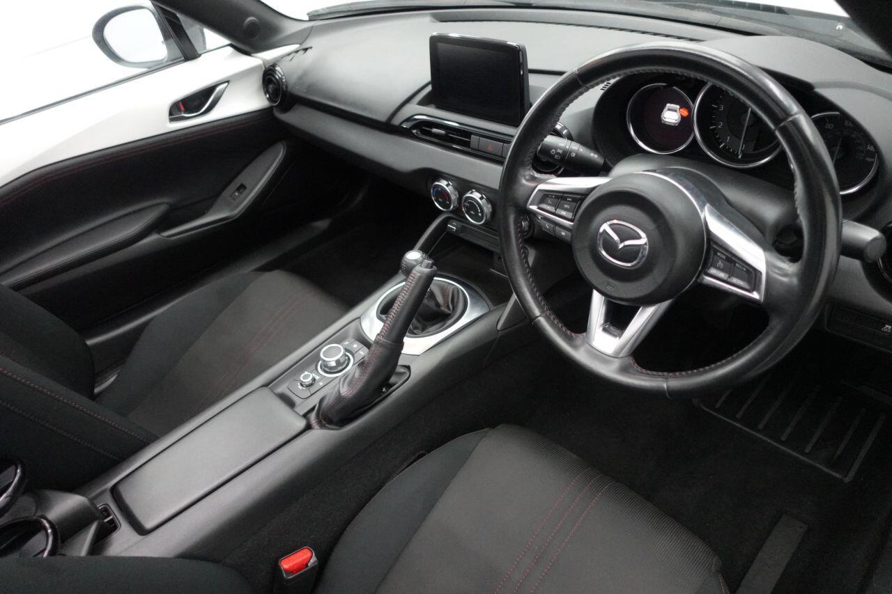Mazda MX-5 RF - Image 15