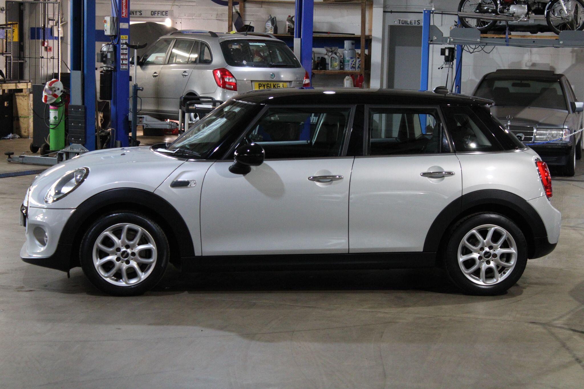 MINI Hatch - Image 7