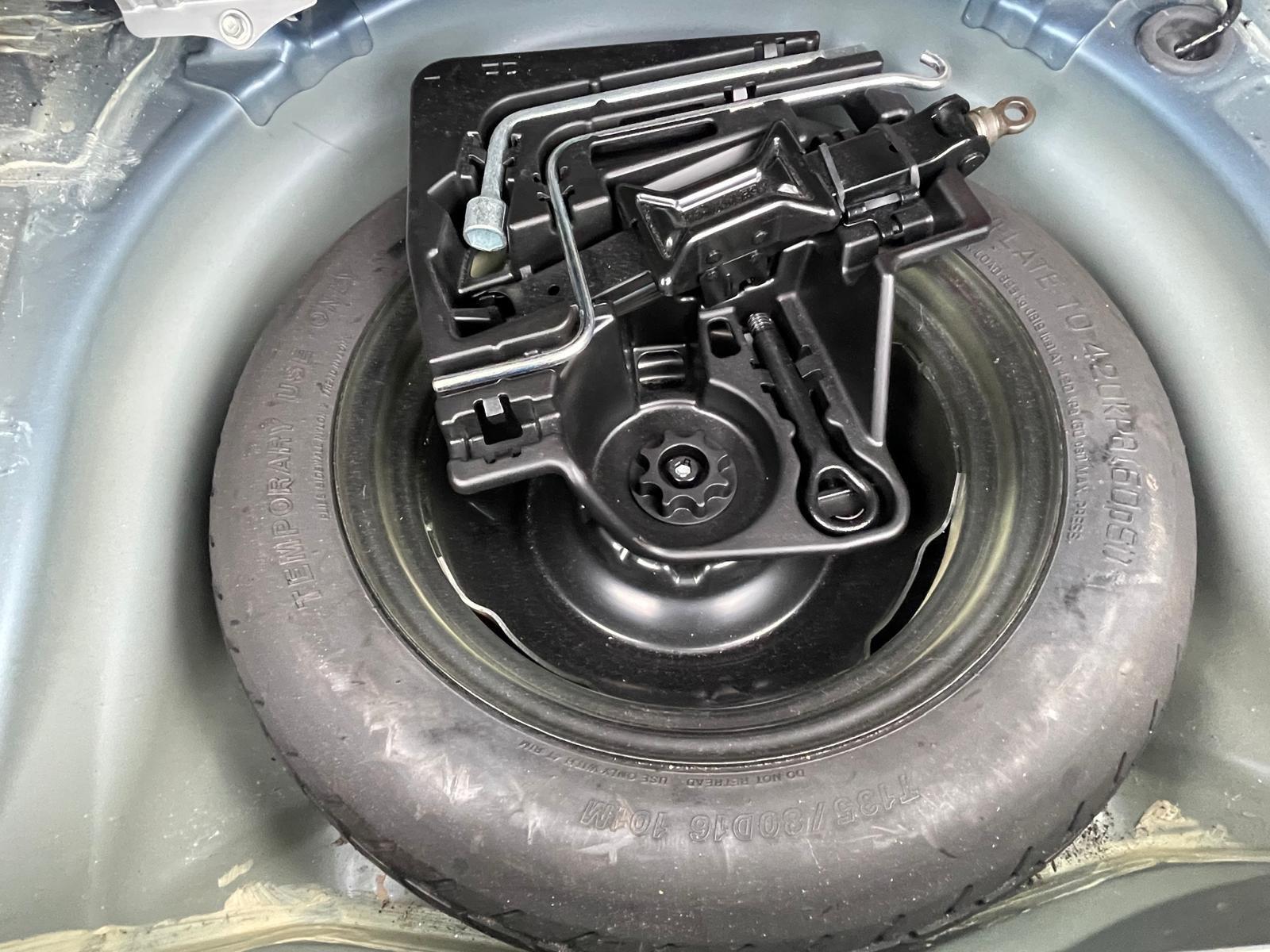 Toyota Prius - Image 41