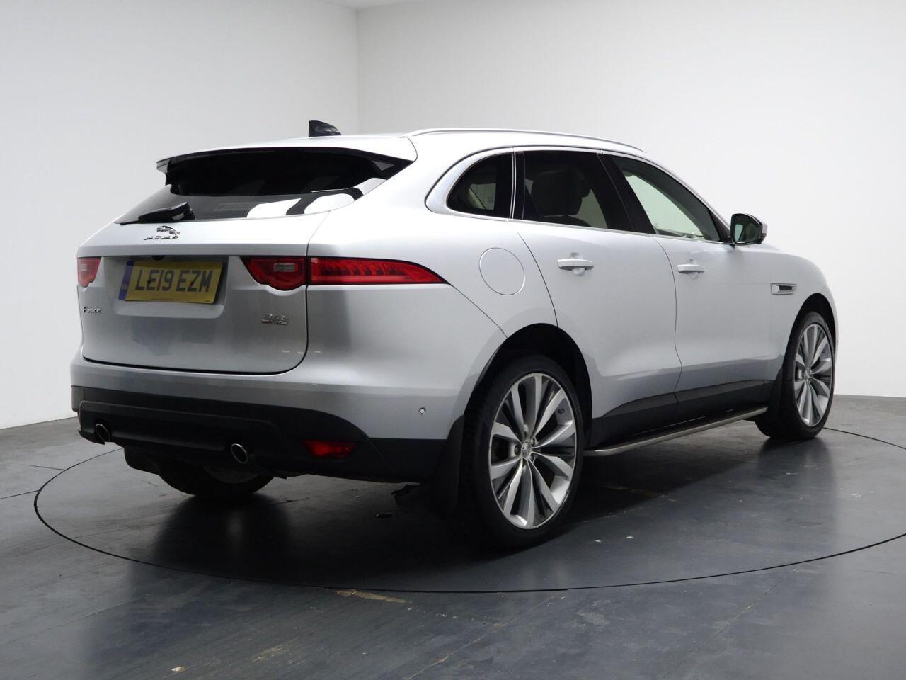 Jaguar F-Pace - Image 18