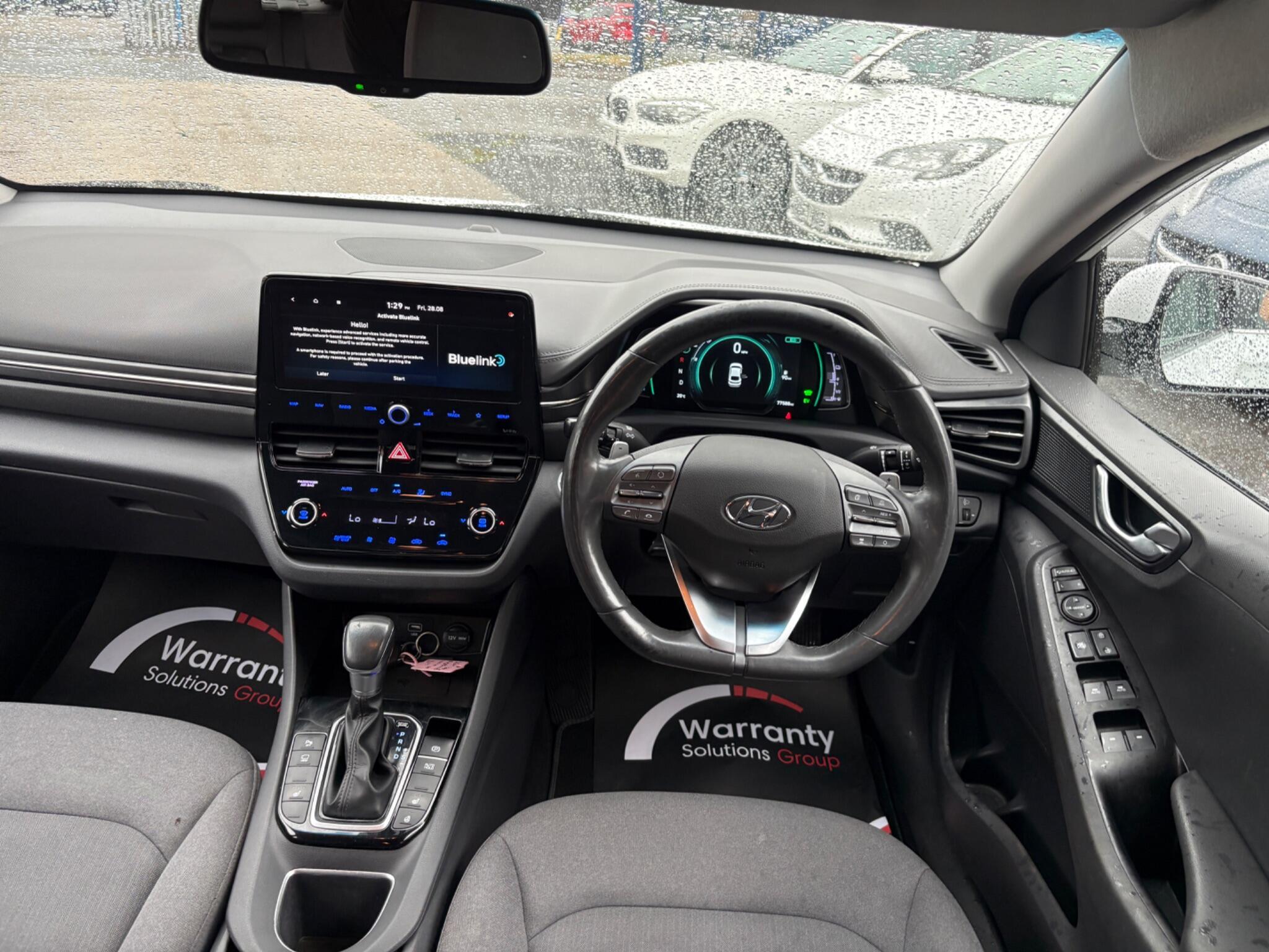 Hyundai Ioniq - Image 12