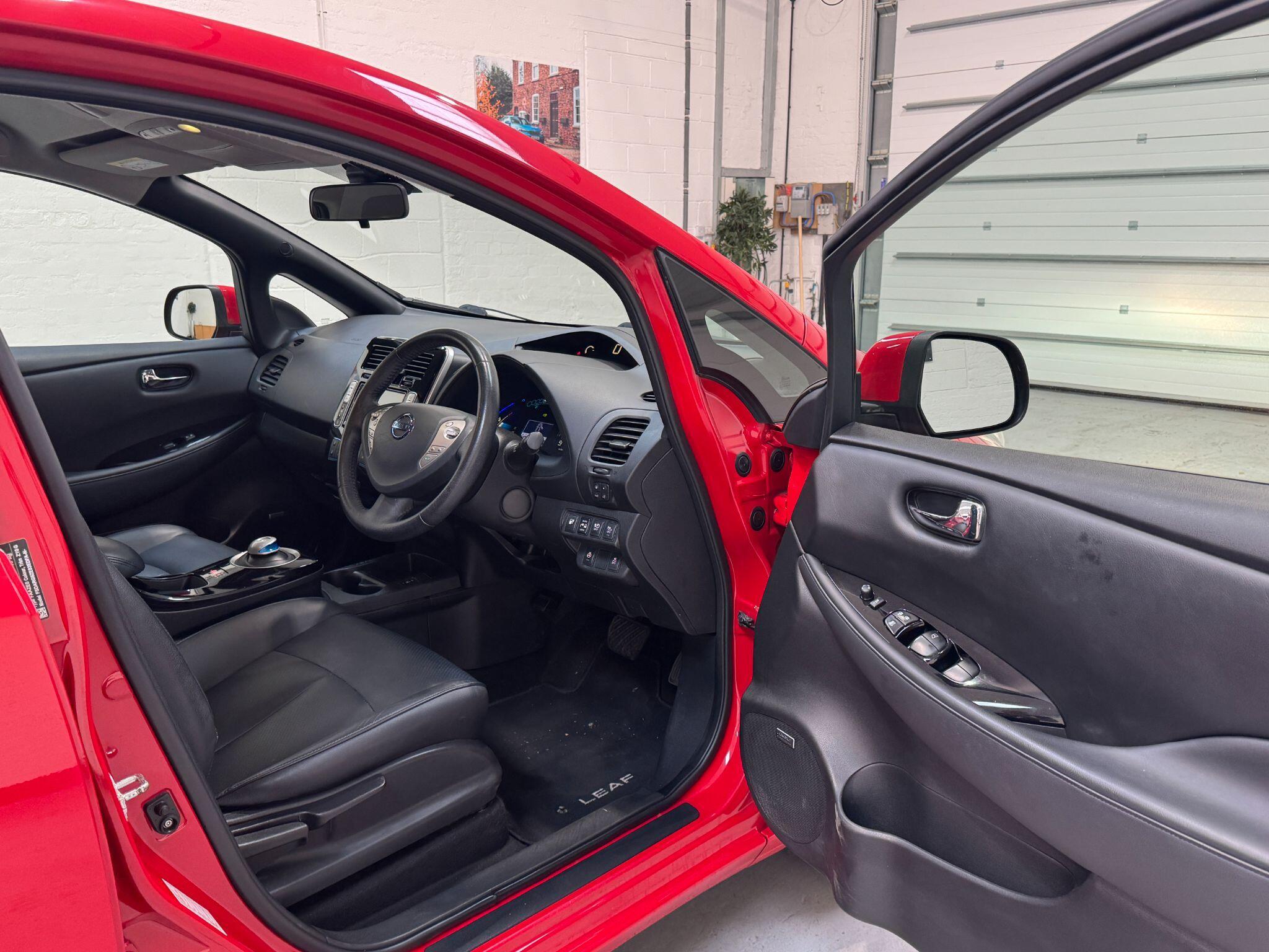 Nissan Leaf - Image 19