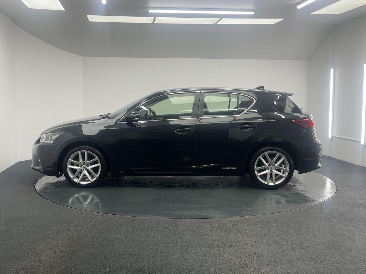 Lexus CT - Image 10