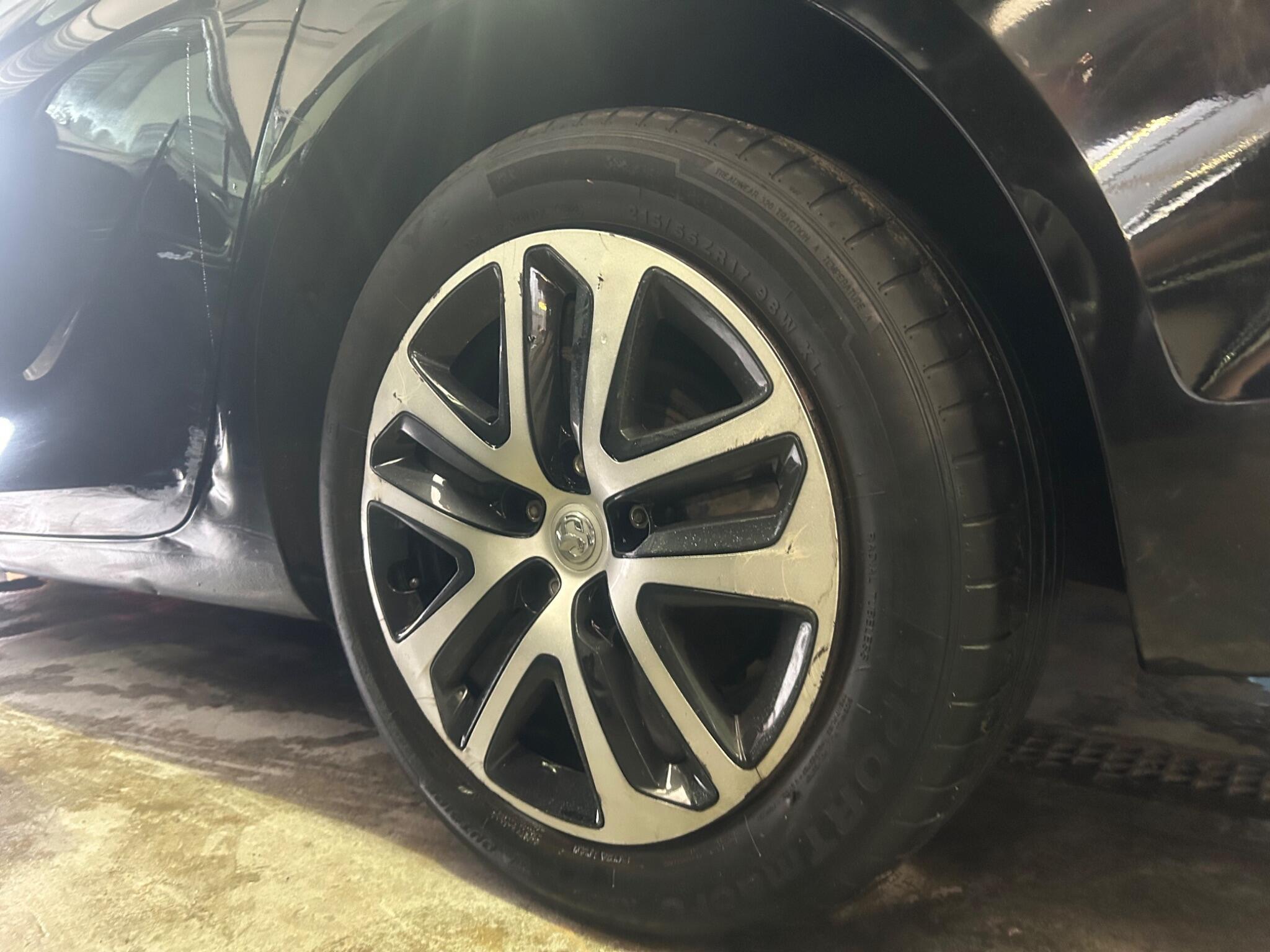 Vauxhall Insignia - Image 30