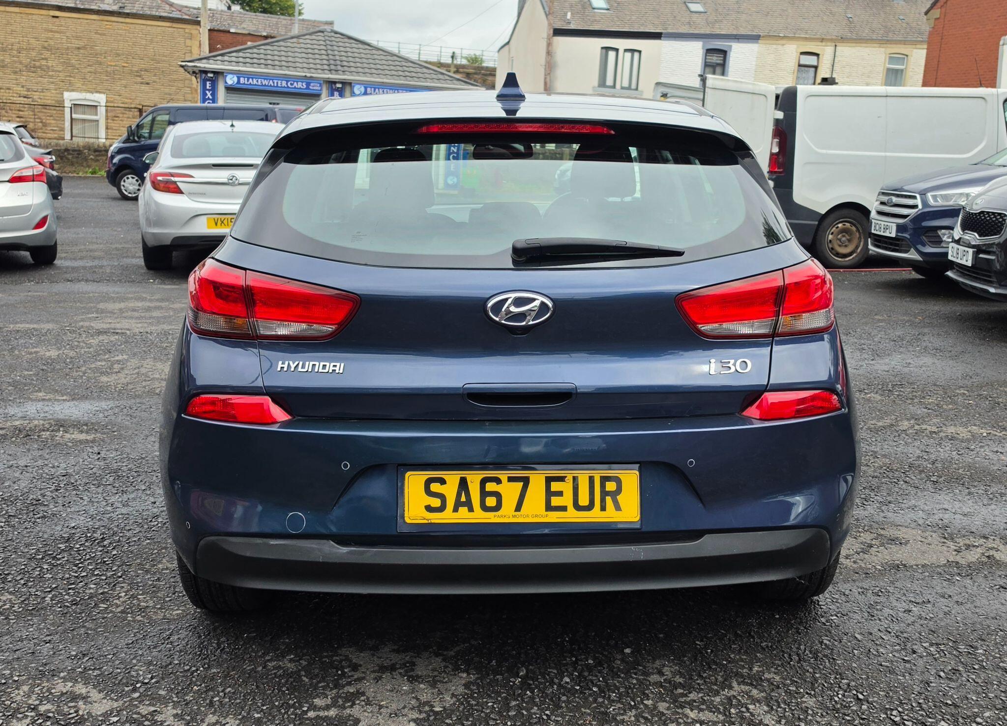 Hyundai i30 - Image 6