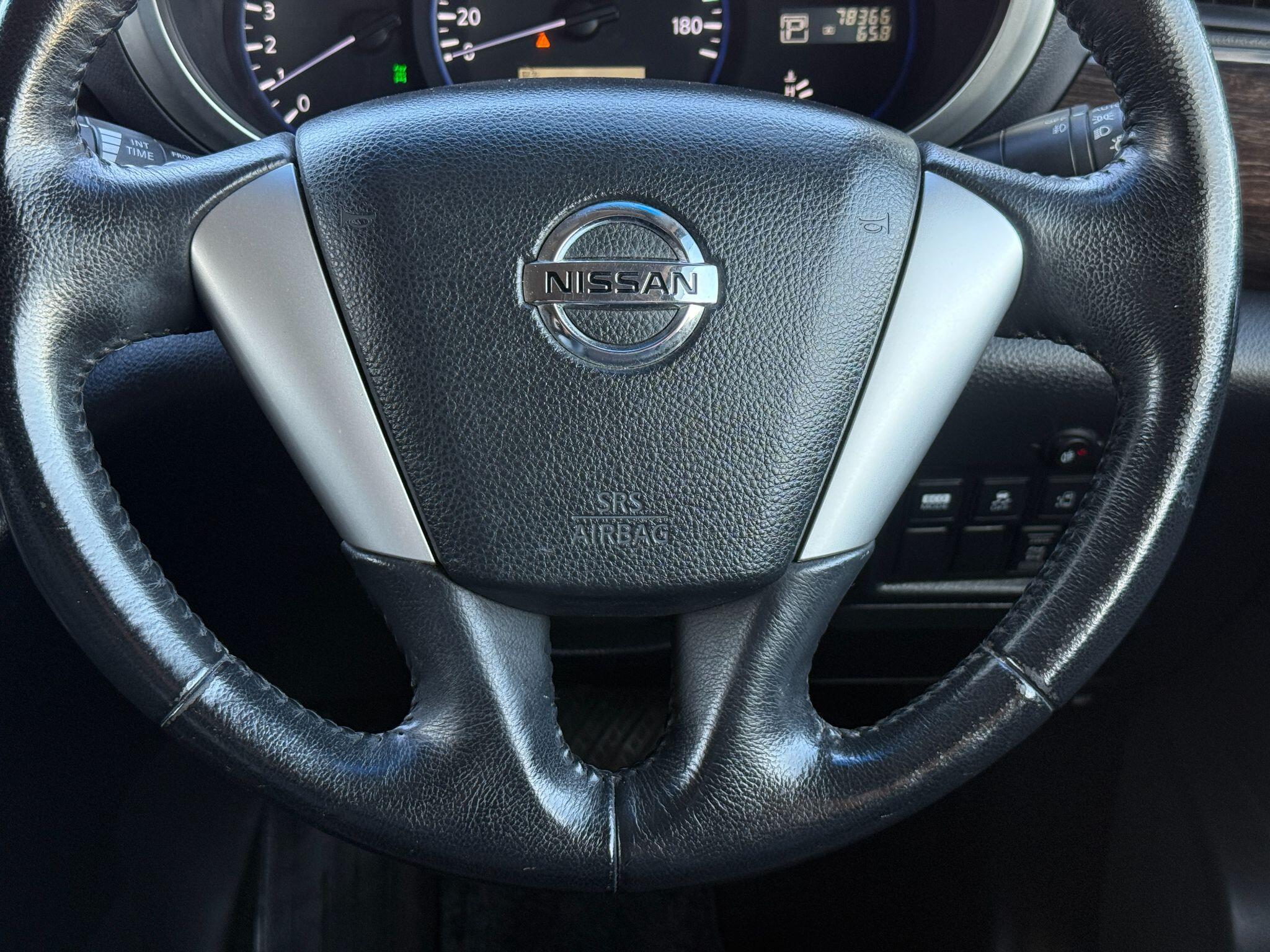 Nissan Elgrand - Image 40