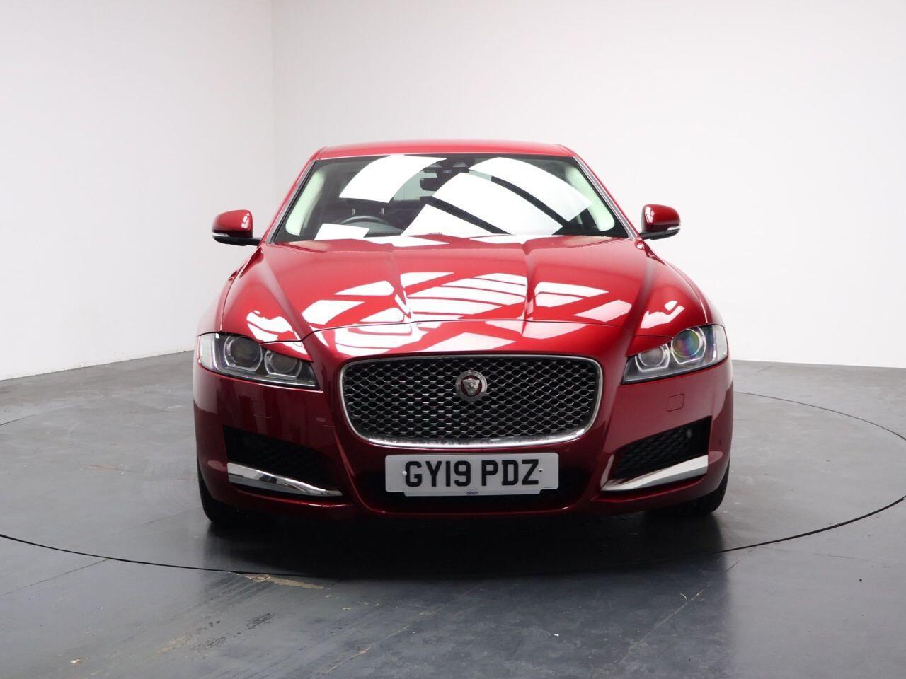 Jaguar XF - Image 2