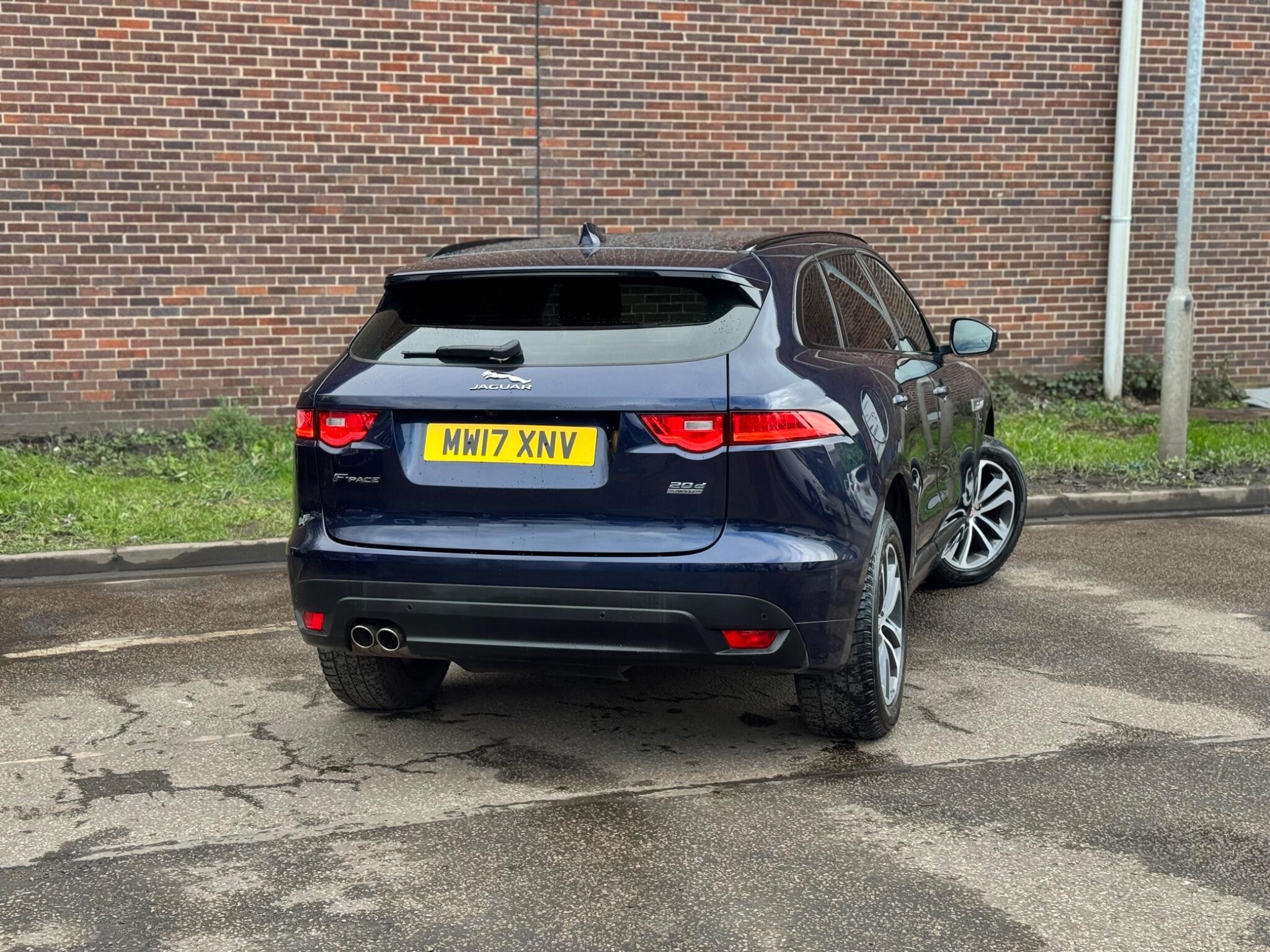 Jaguar F-Pace - Image 11