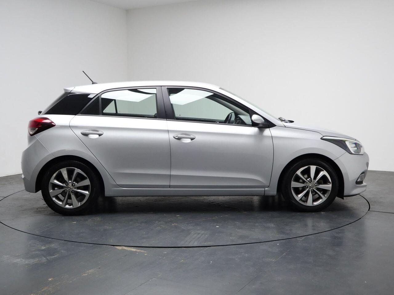 Hyundai i20 - Image 14