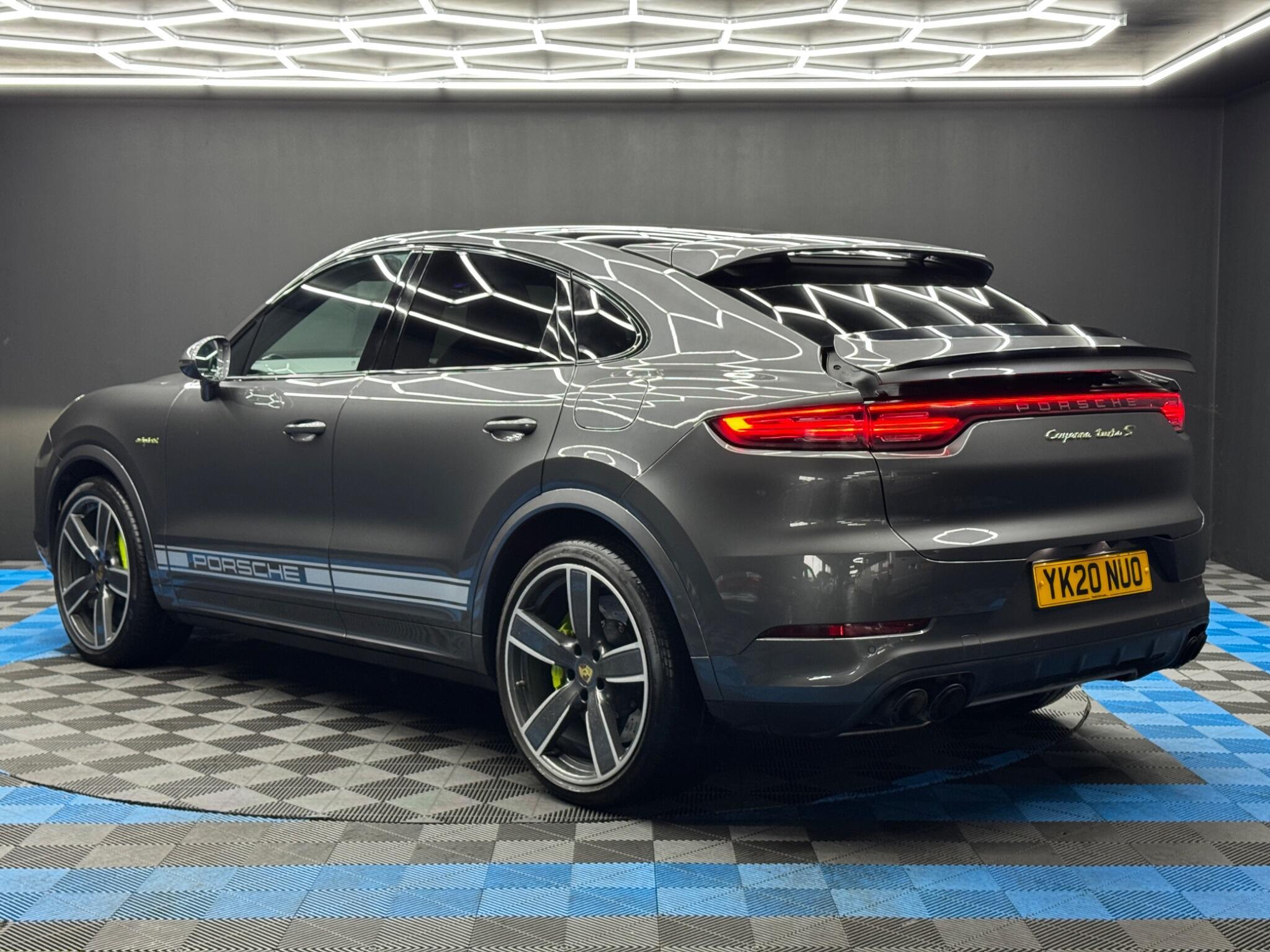 Porsche Cayenne - Image 7