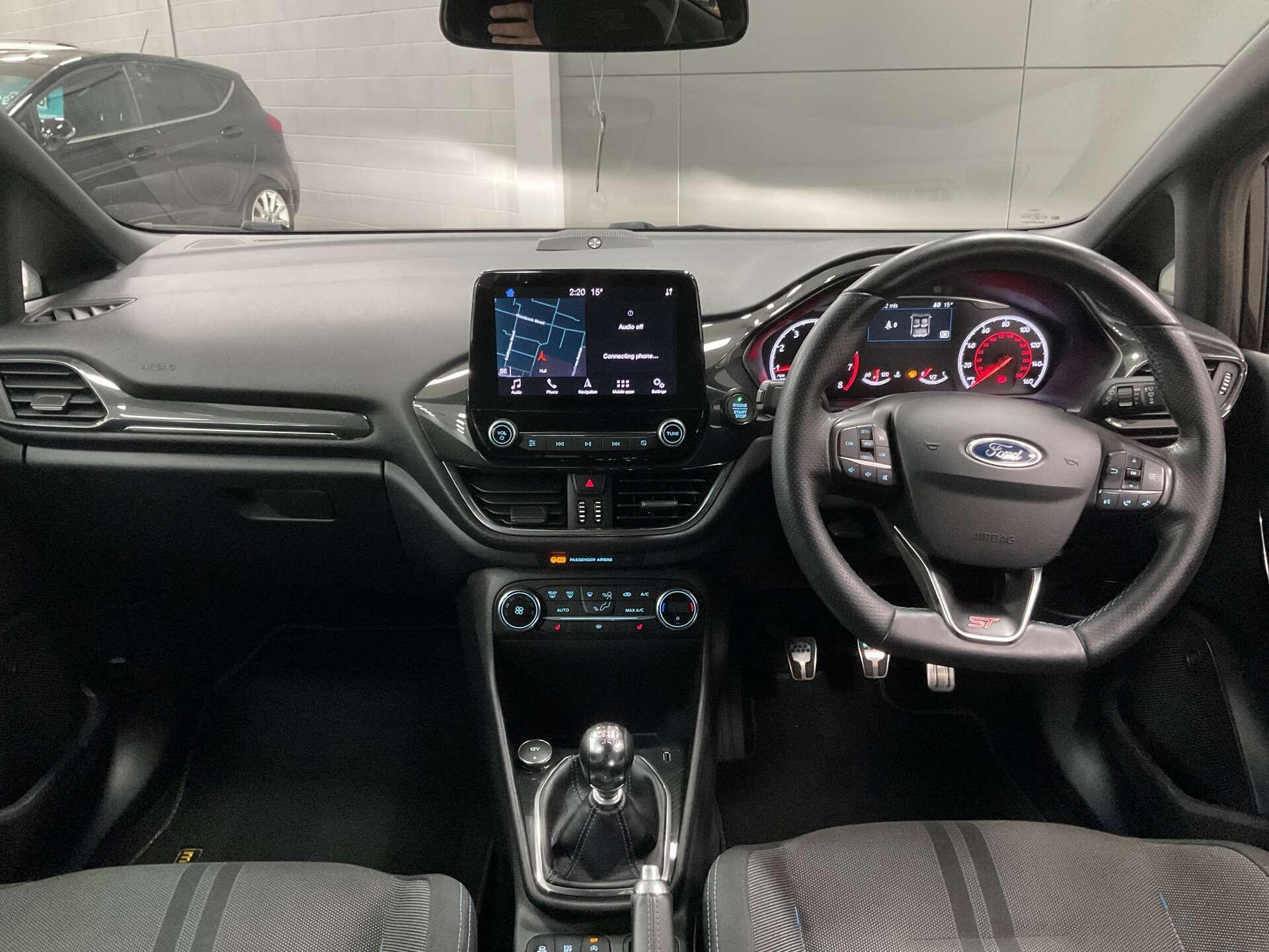 Ford Fiesta - Image 11
