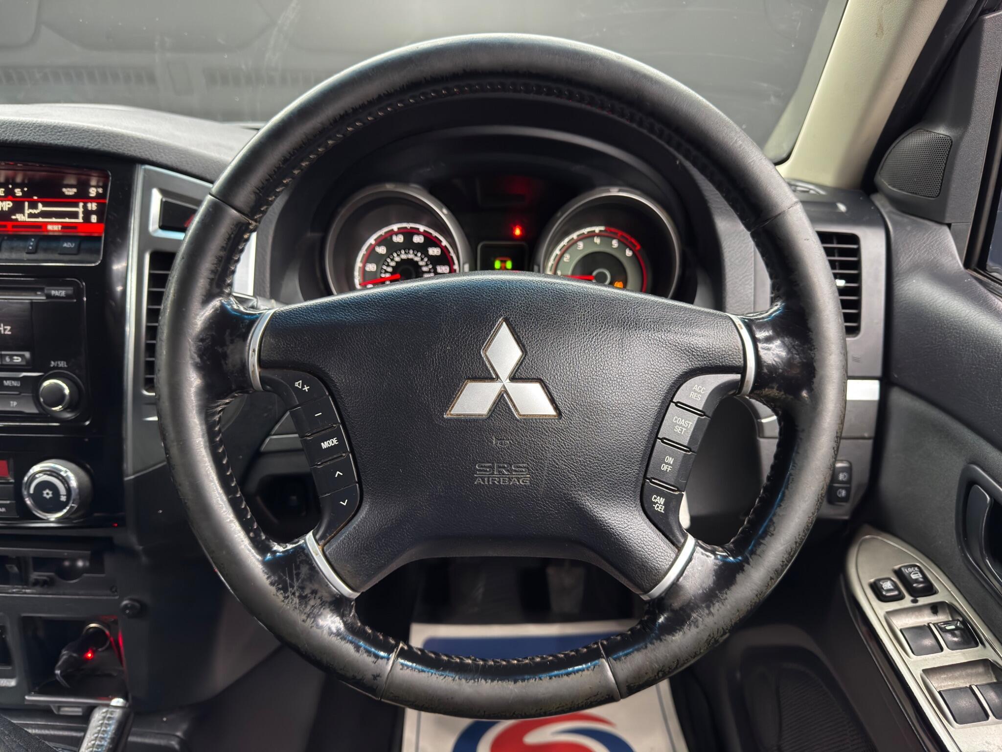 Mitsubishi Shogun - Image 17