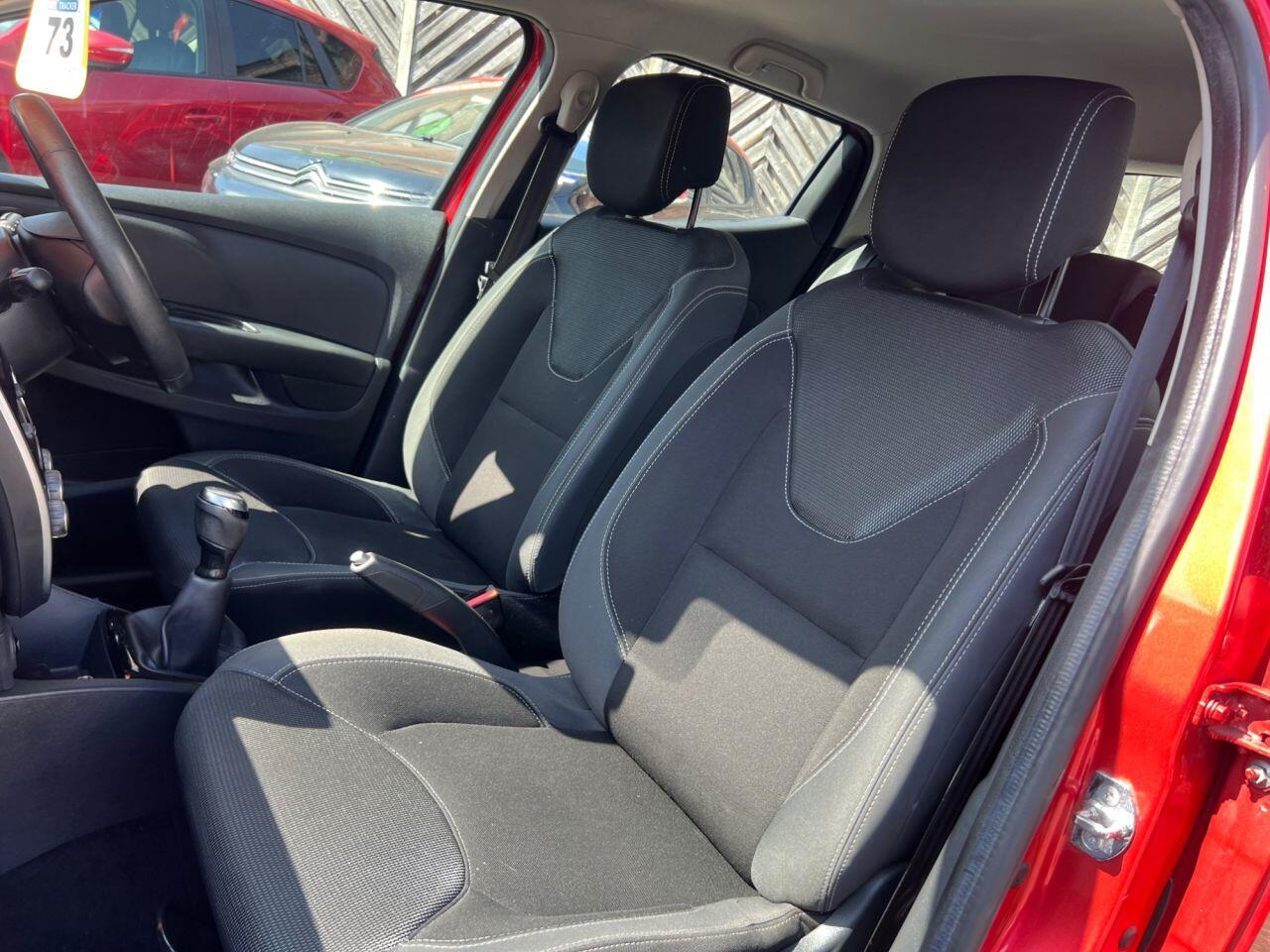 Renault Clio - Image 17