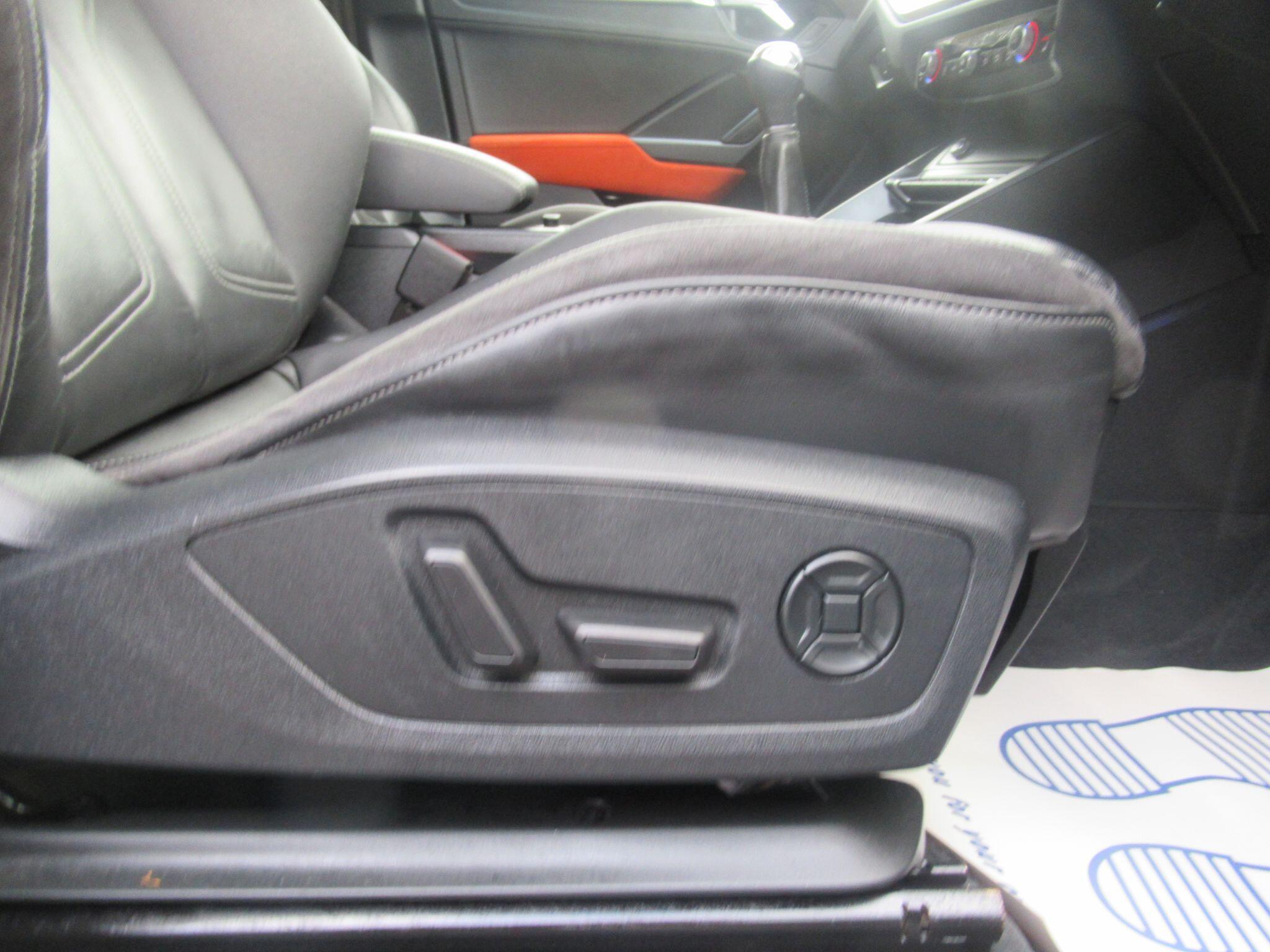 Audi Q3 - Image 30