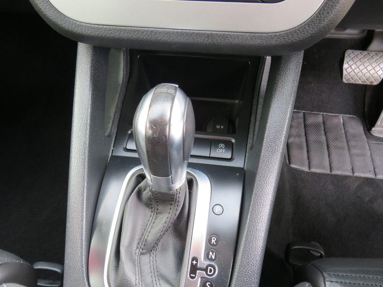 Volkswagen Scirocco - Image 14