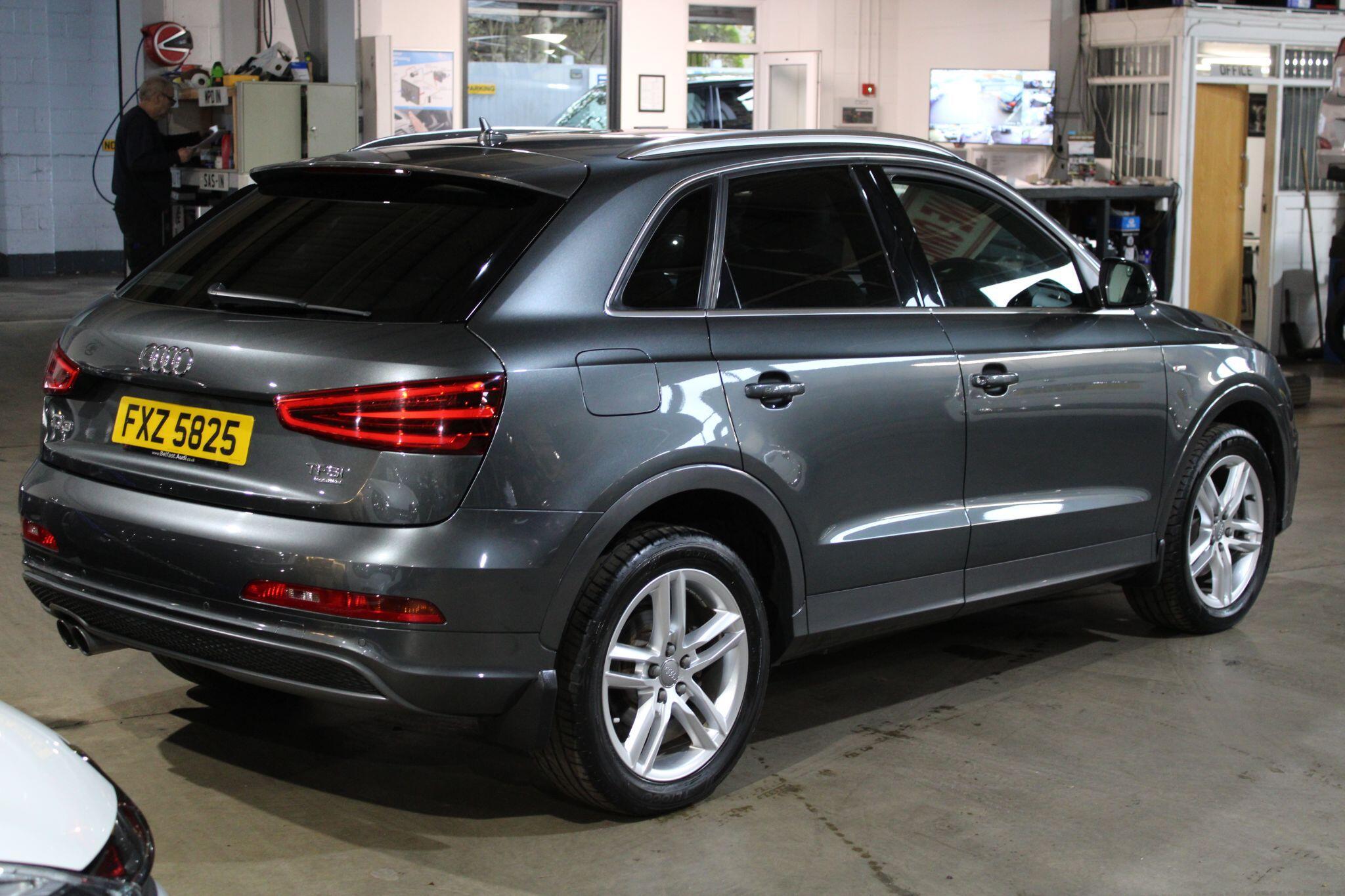 Audi Q3 - Image 14