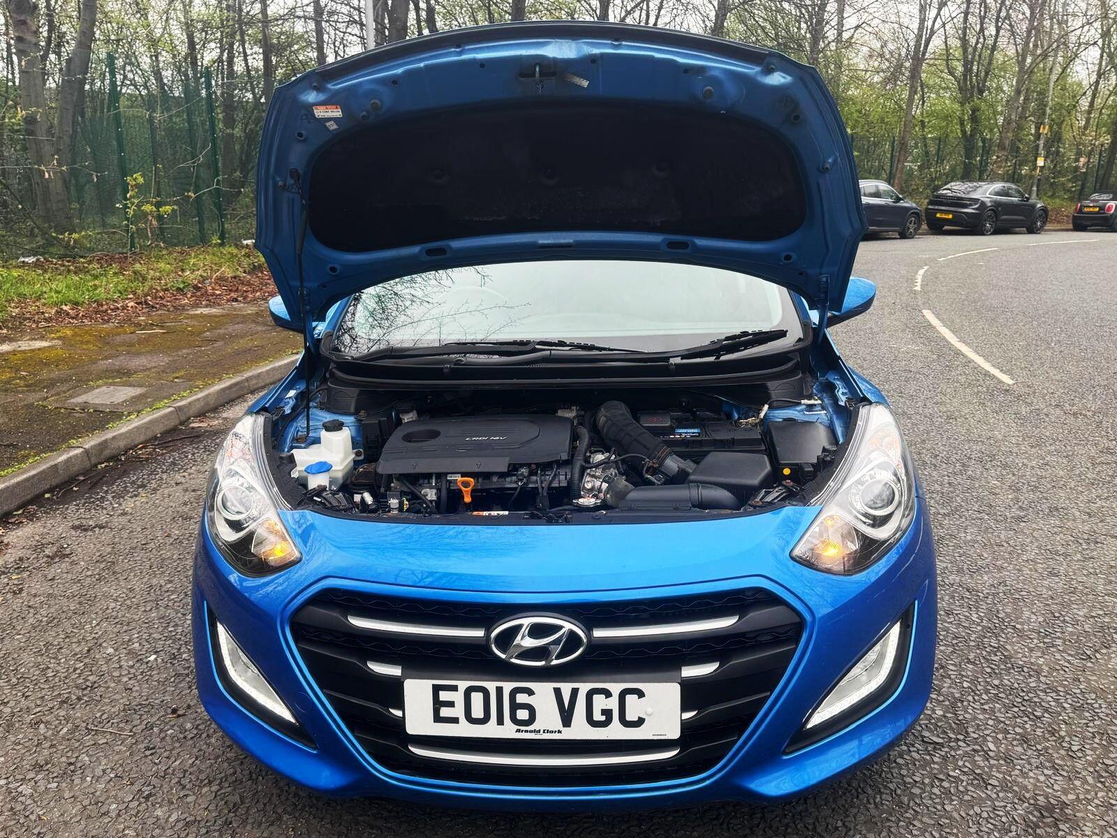 Hyundai i30 - Image 48