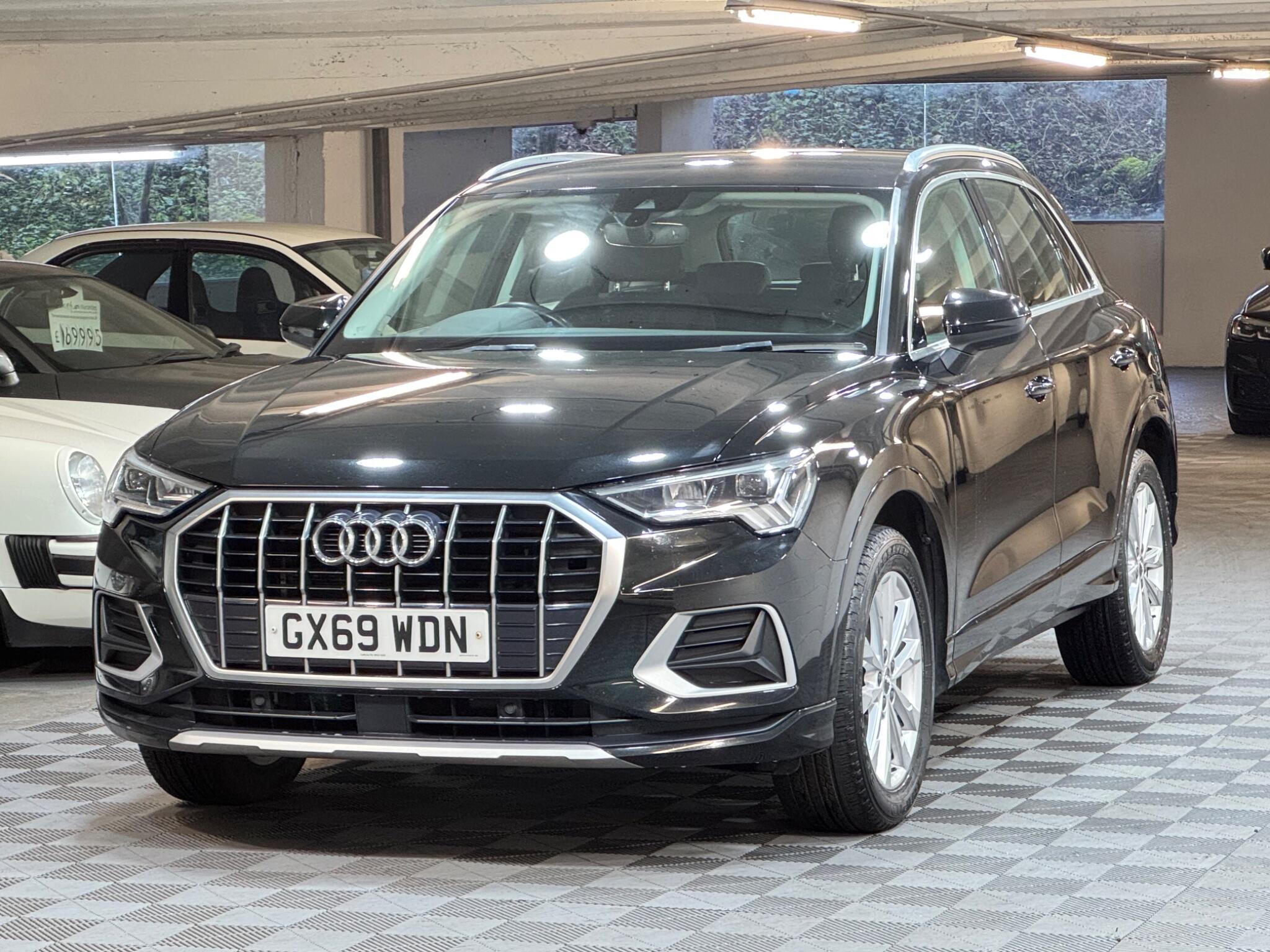 Audi Q3 - Image 6