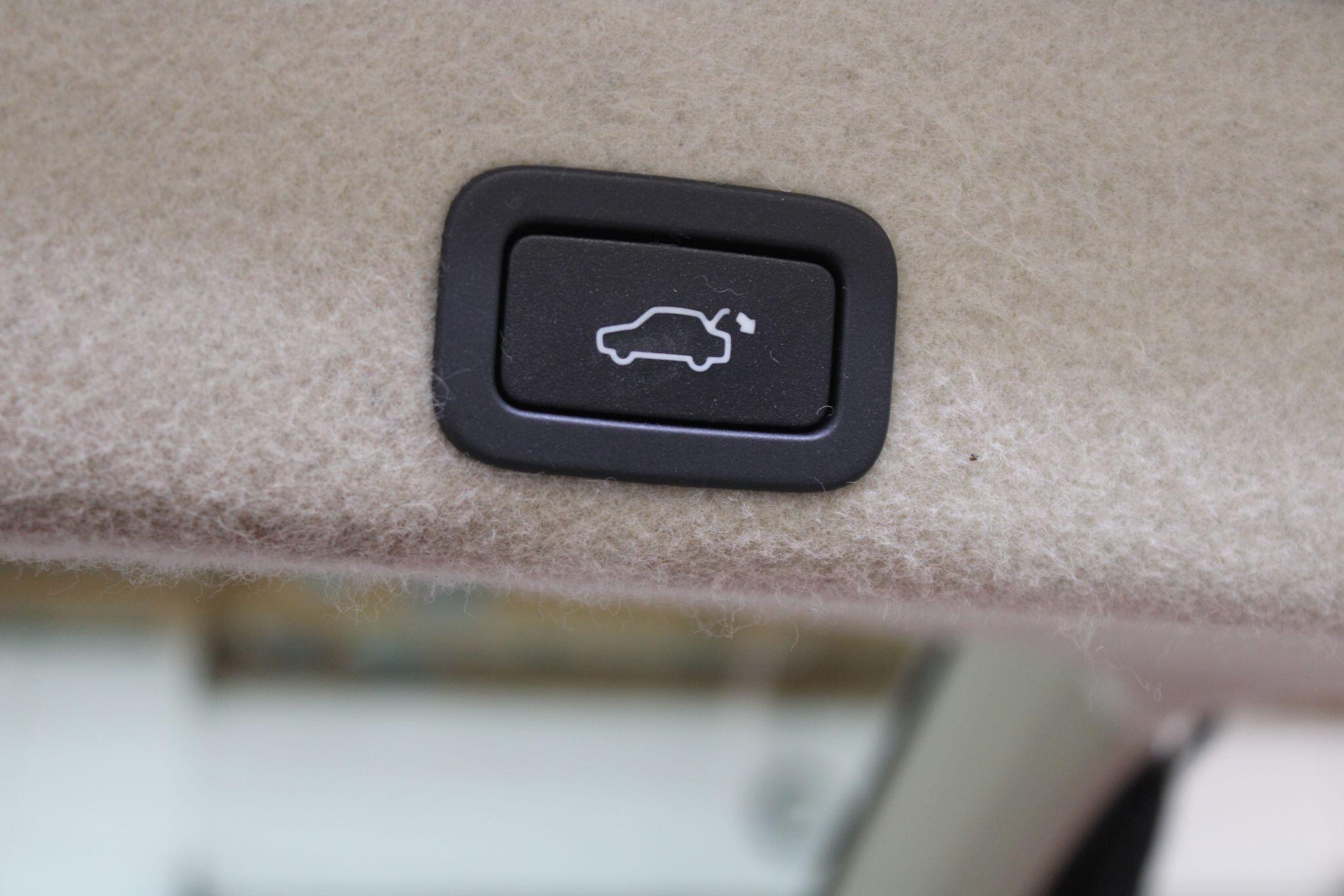 Volvo XC60 - Image 15