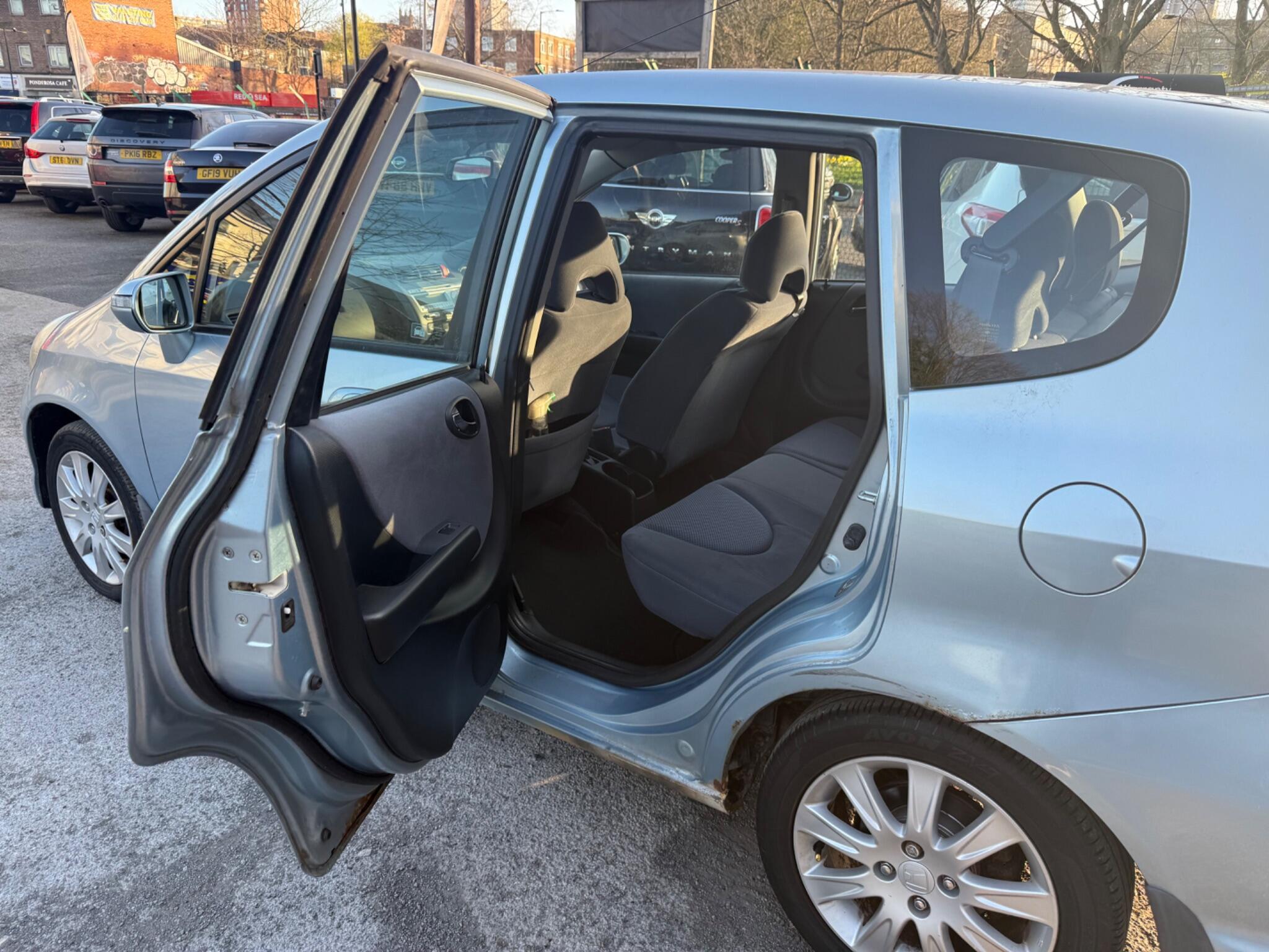 Honda Jazz - Image 19