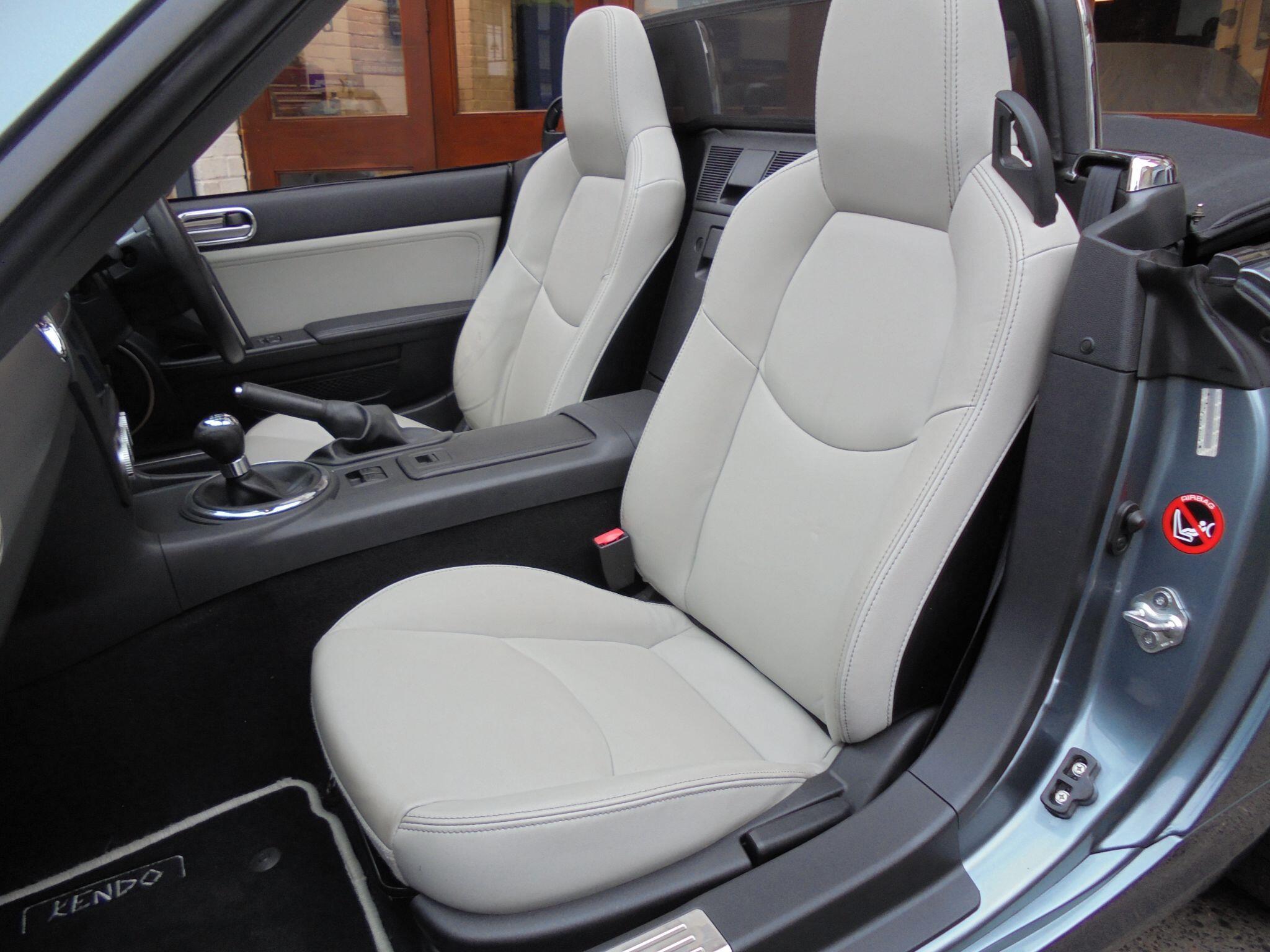 Mazda MX-5 - Image 15
