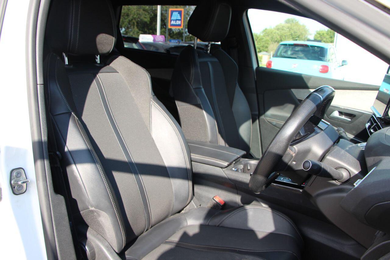 Peugeot 5008 - Image 17