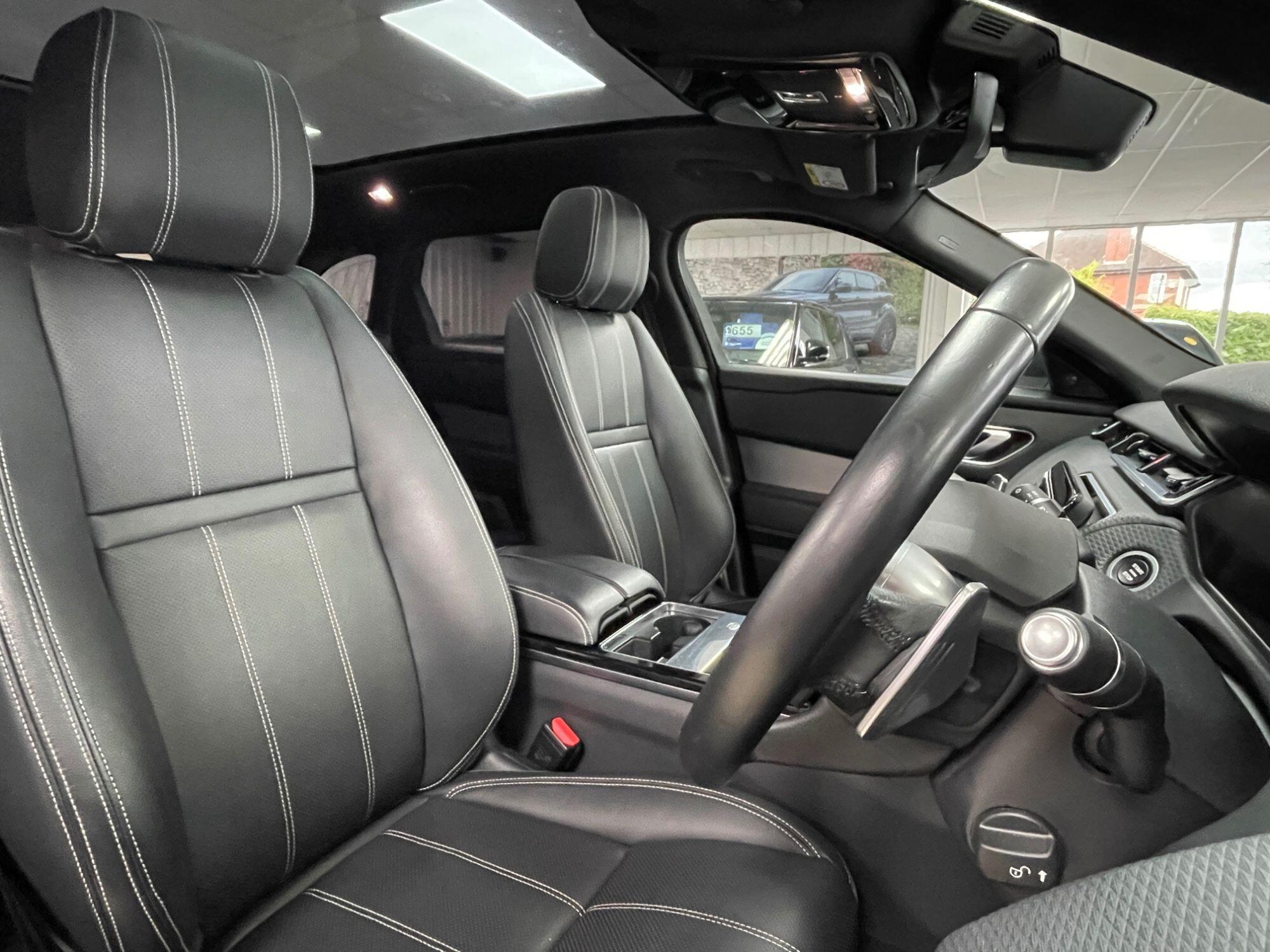 Land Rover Range Rover Velar - Image 24