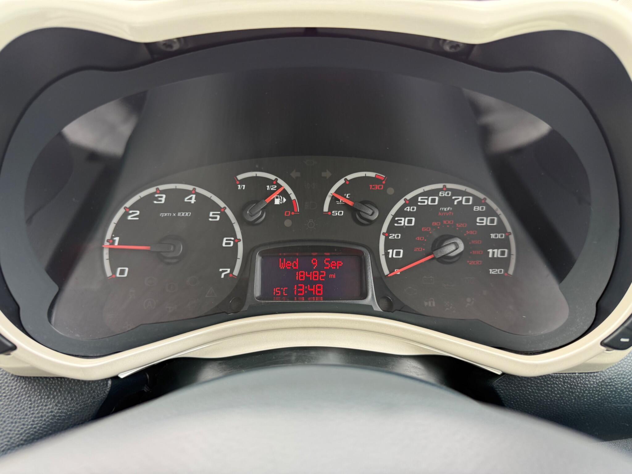 Ford KA - Image 18