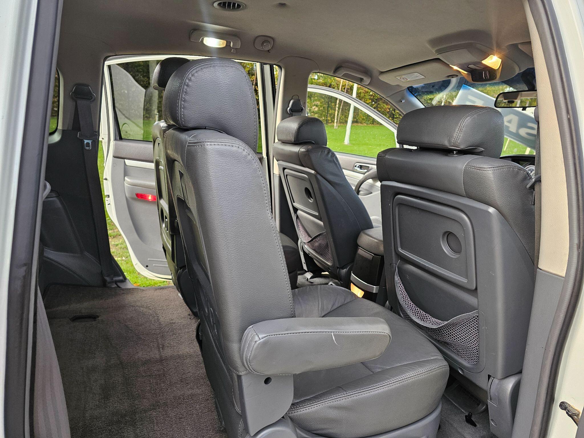 Ssangyong Rodius - Image 34