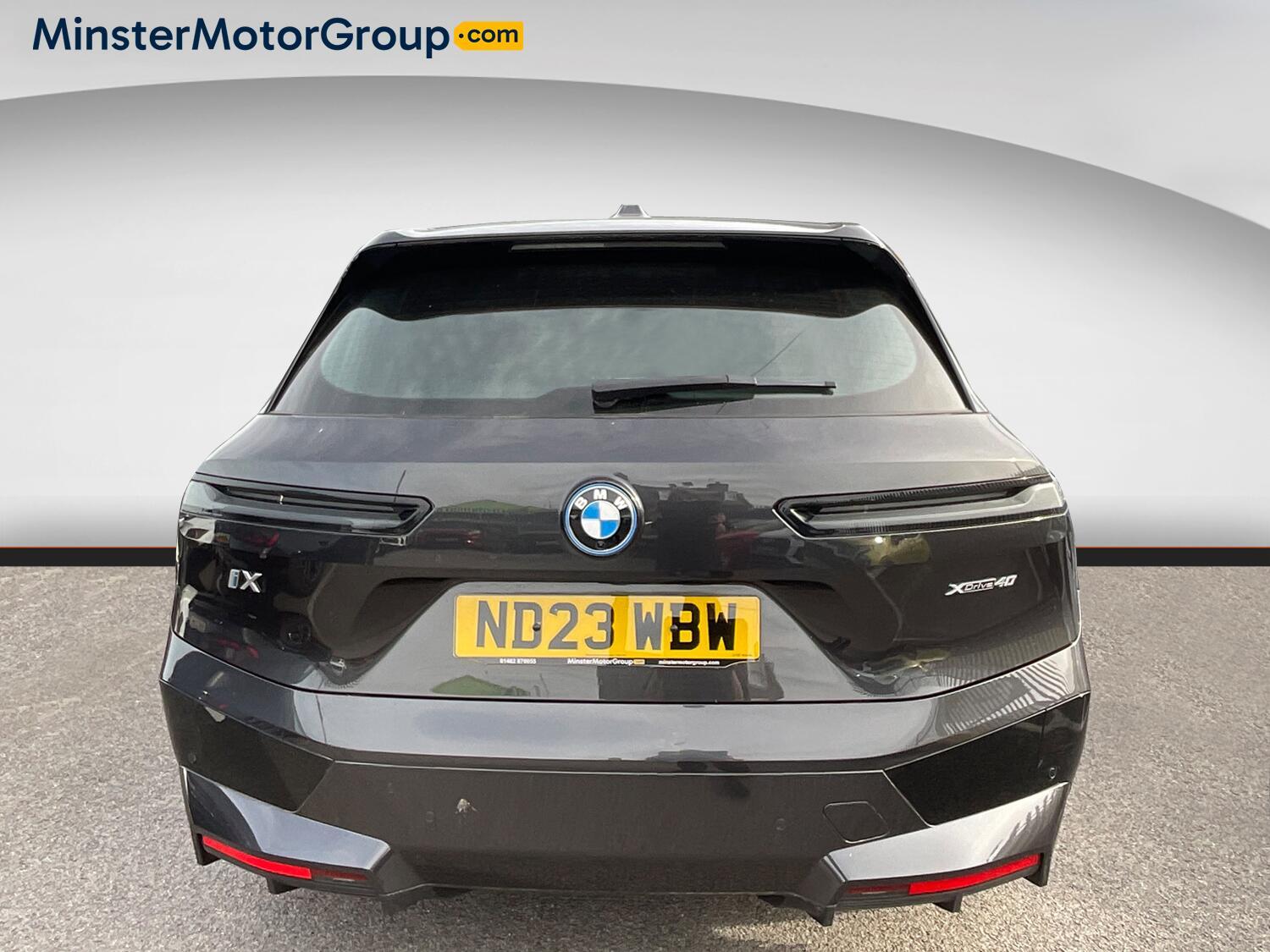 BMW IX - Image 3